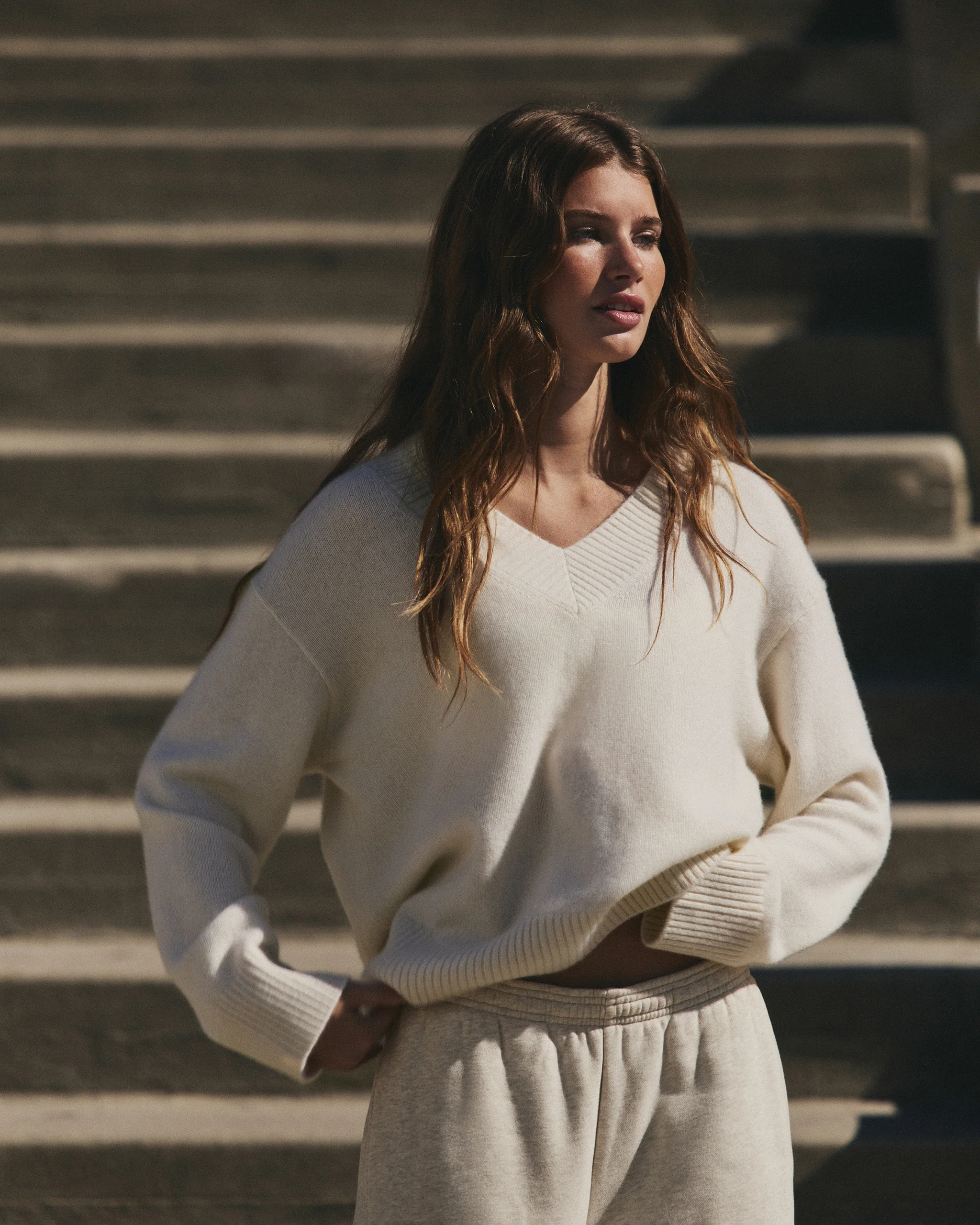 Émilie Cashmere Oversized V-Neck - Vuori Warehouse Sale​