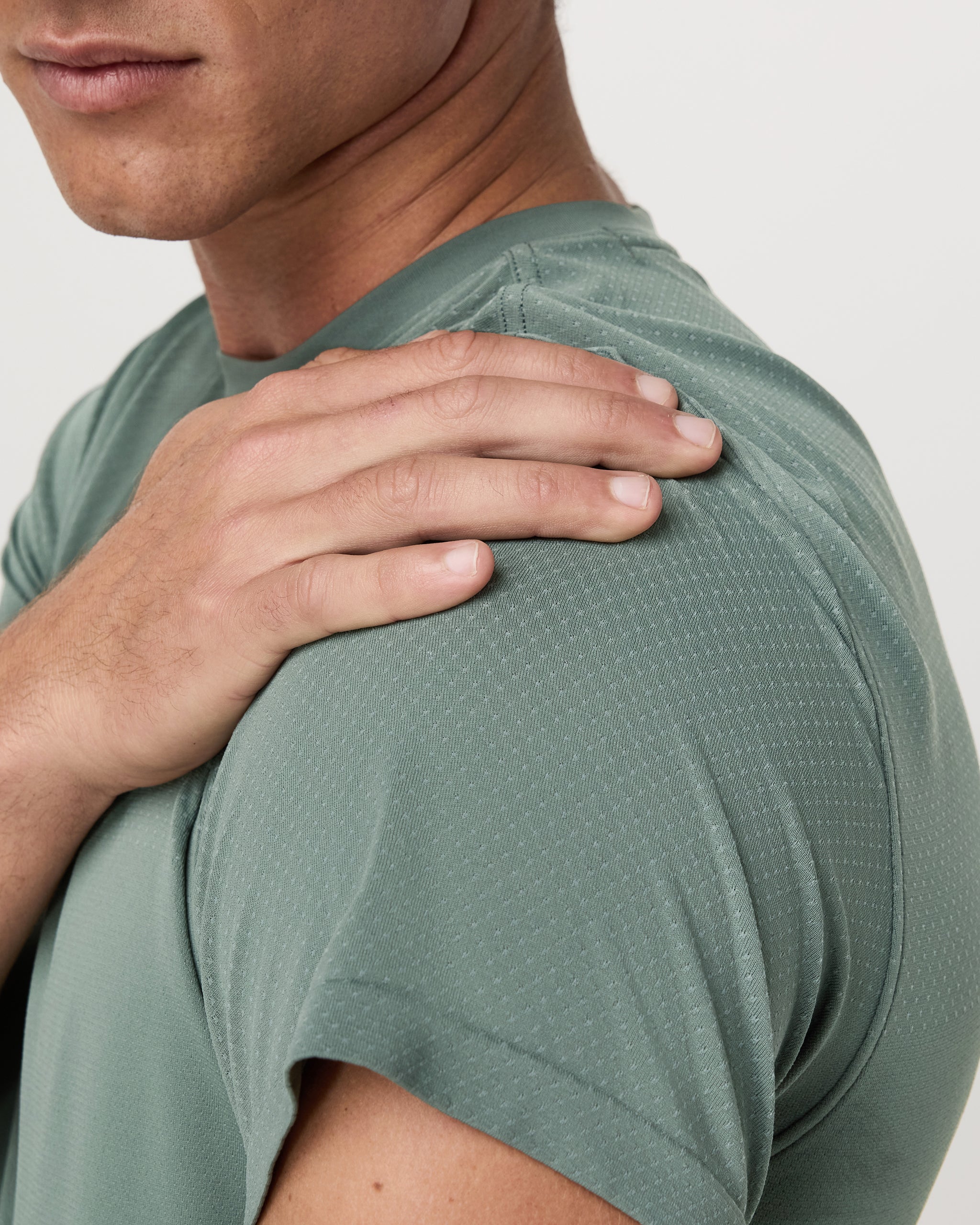 Short Sleeve Clearview Seamless Tee - Vuori Warehouse Sale​