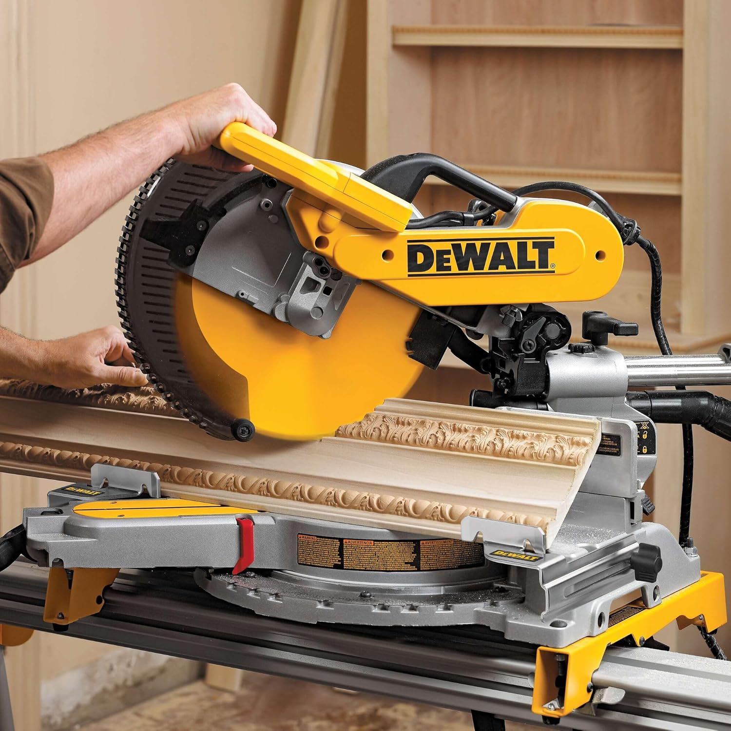 DEWALT DWS780 12-Inch Double Bevel Sliding Compound Miter Saw (DWS780)
