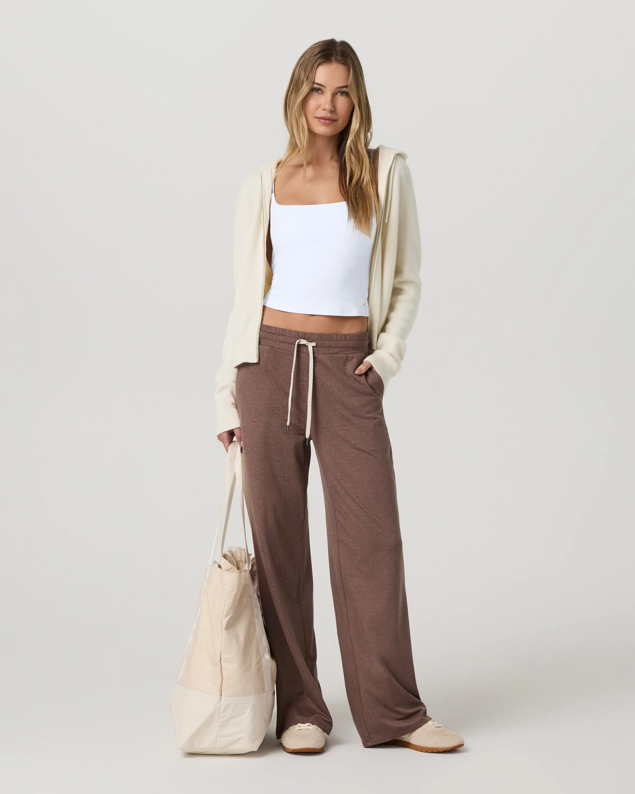 Halo Essential Wideleg Pant - Short - Vuori Warehouse Sale​