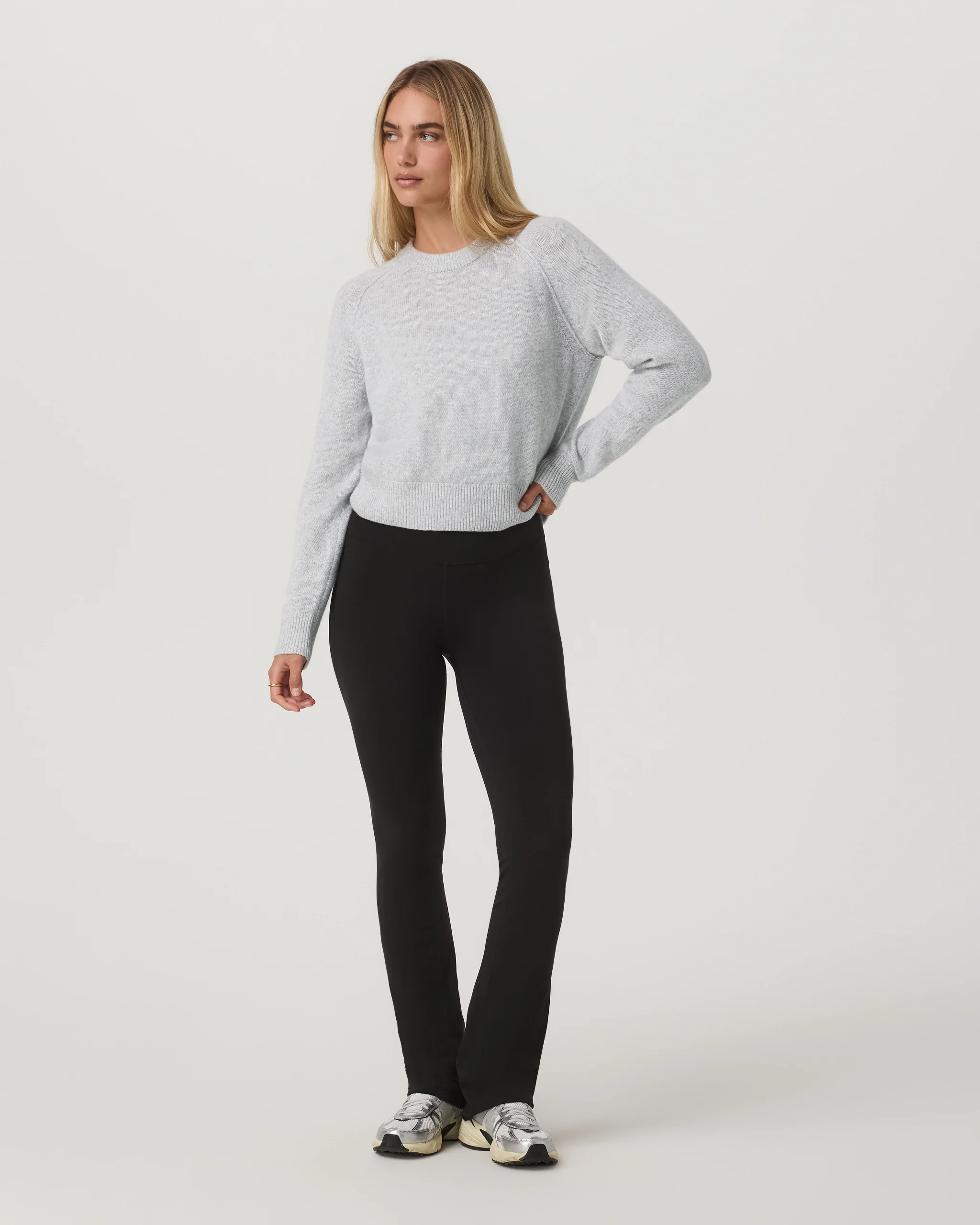 Émilie Cashmere Crew - Vuori Warehouse Sale​