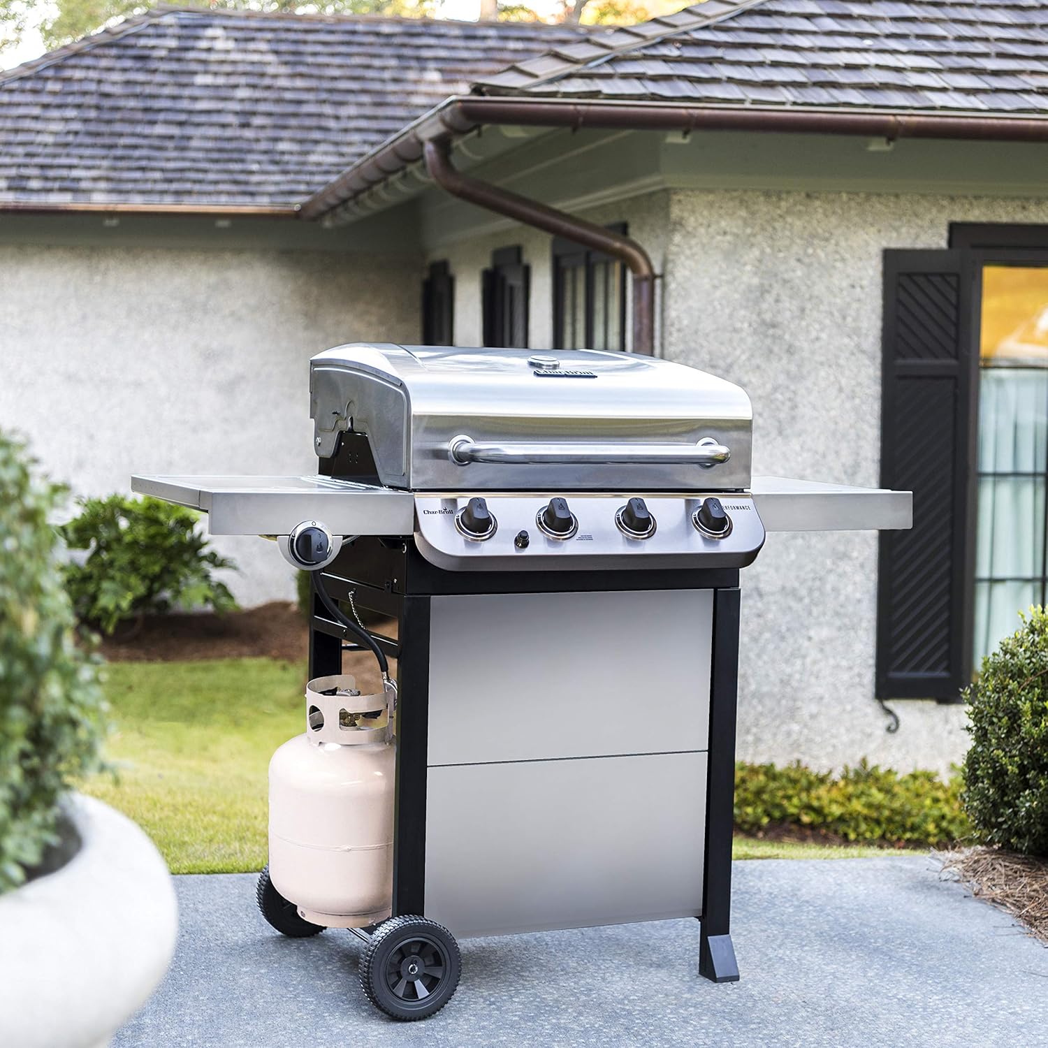 CHAR-BROIL Performance Series 4-Burner Propane Gas Grill