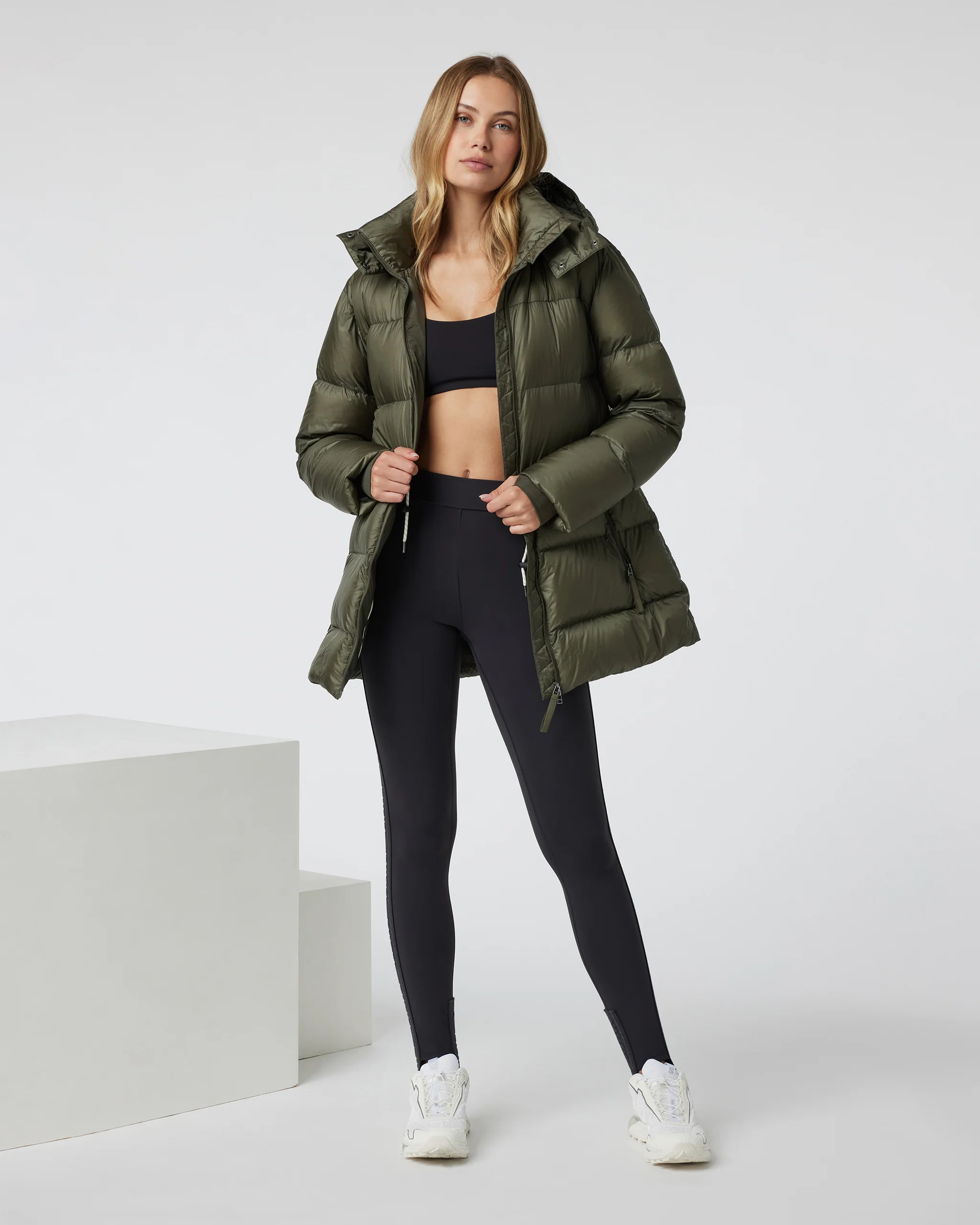 Women's Coordinate Long Down Jacket - Vuori Warehouse Sale​