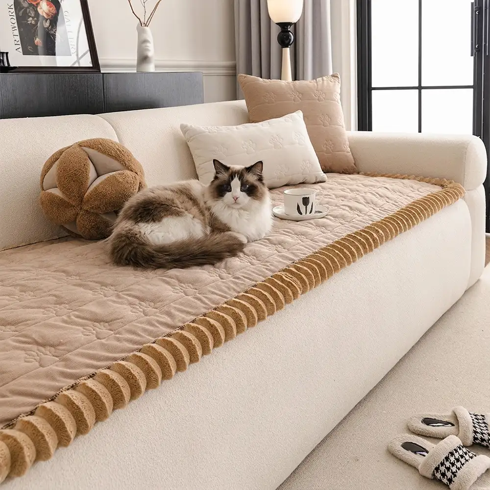 Flannel Comfortable Scratch-Resistant Cute Paw Print Non-slip Couch Cover - Paw