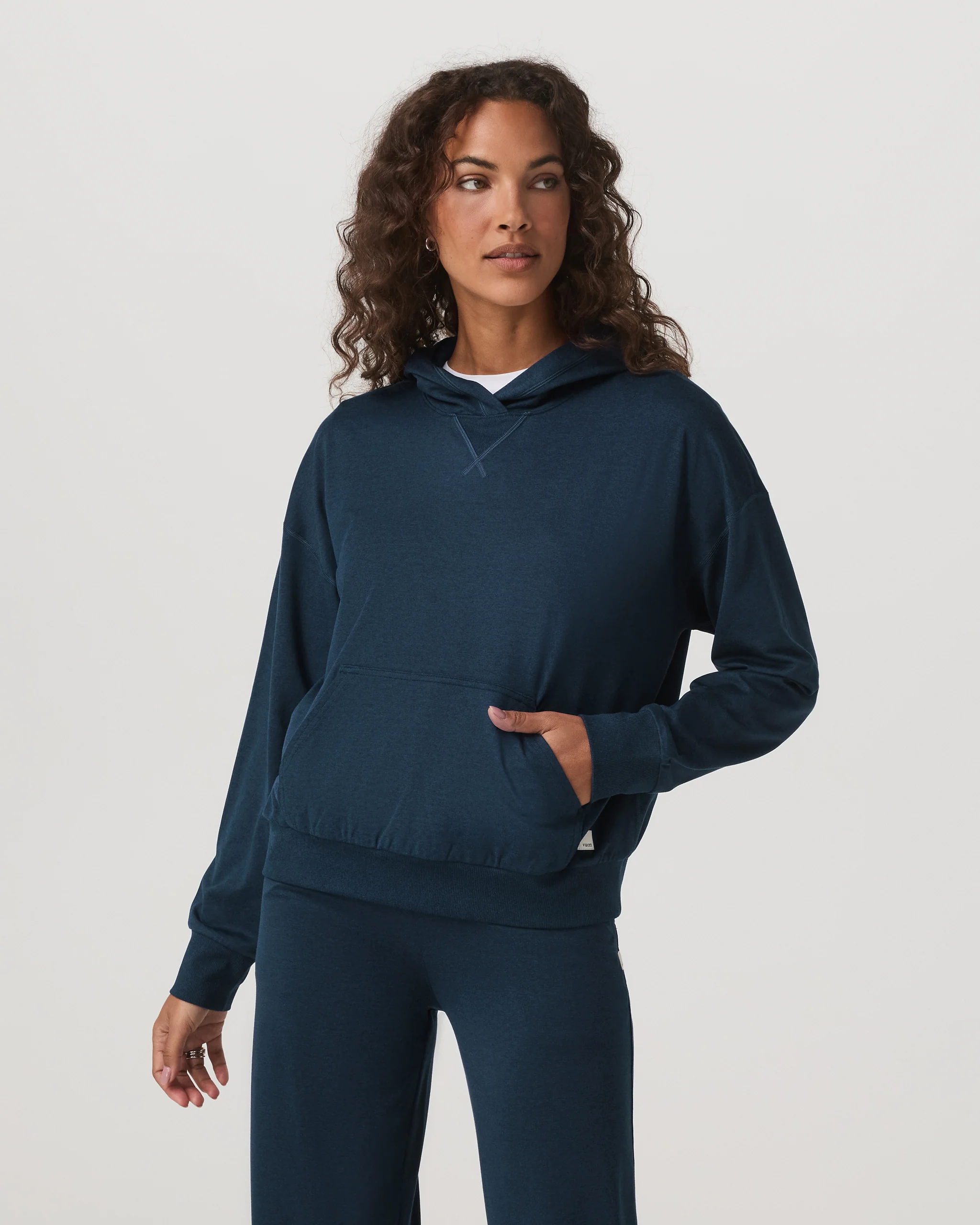 Halo Modern Pullover Hoodie - Vuori Warehouse Sale​