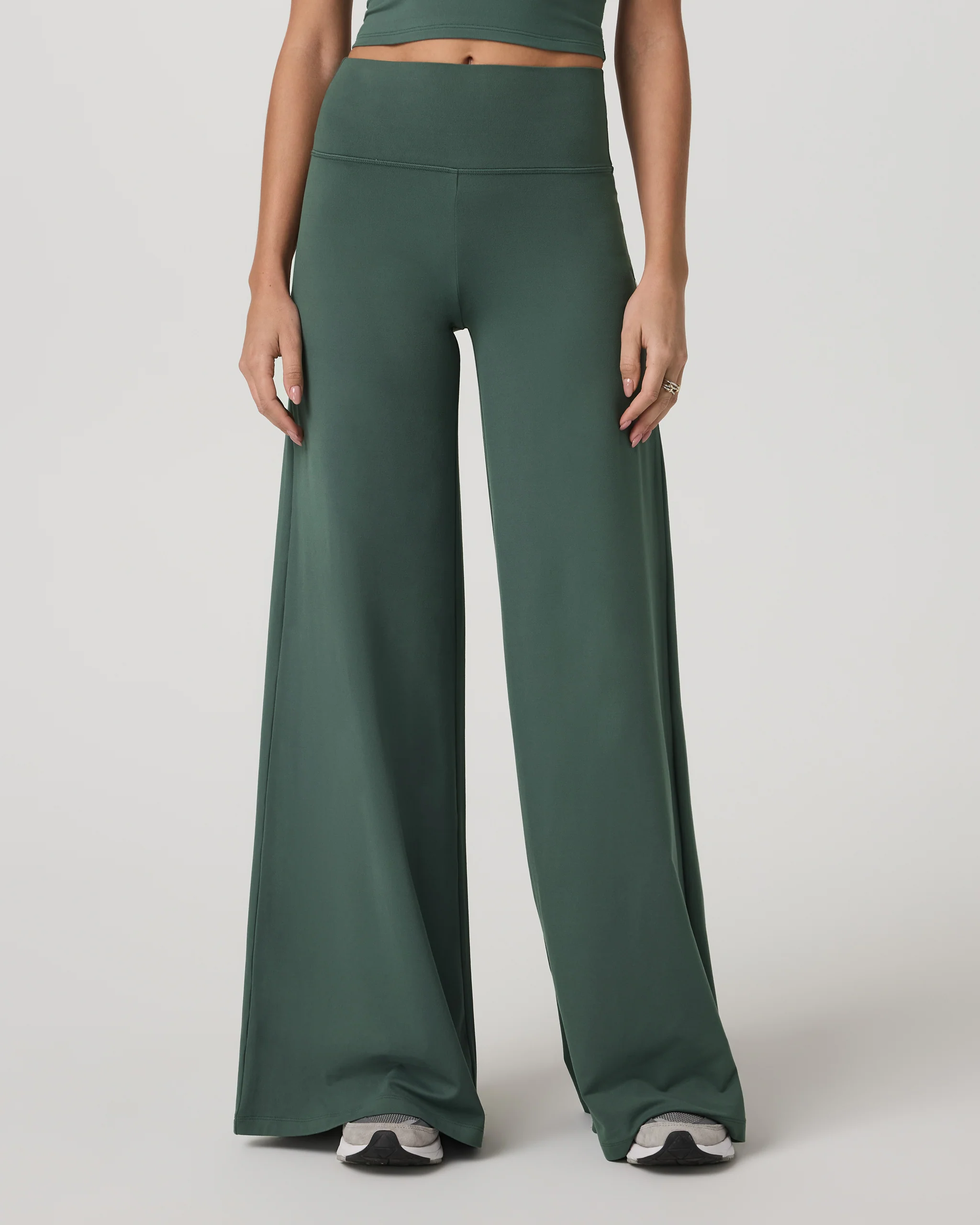 Halo Easy Wideleg Pant - Long - Vuori Warehouse Sale​