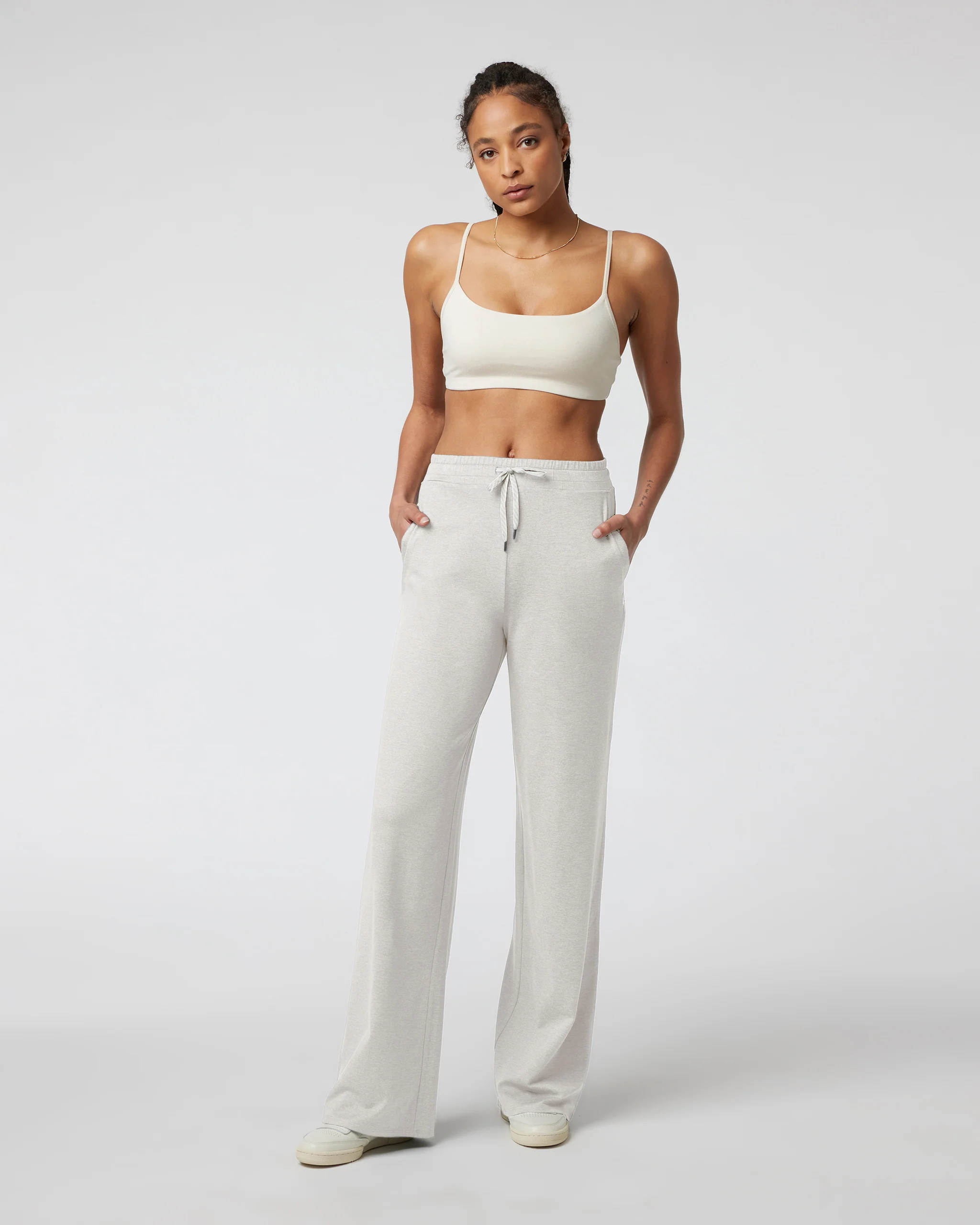Halo Essential Wideleg Pant - Long - Vuori Warehouse Sale​