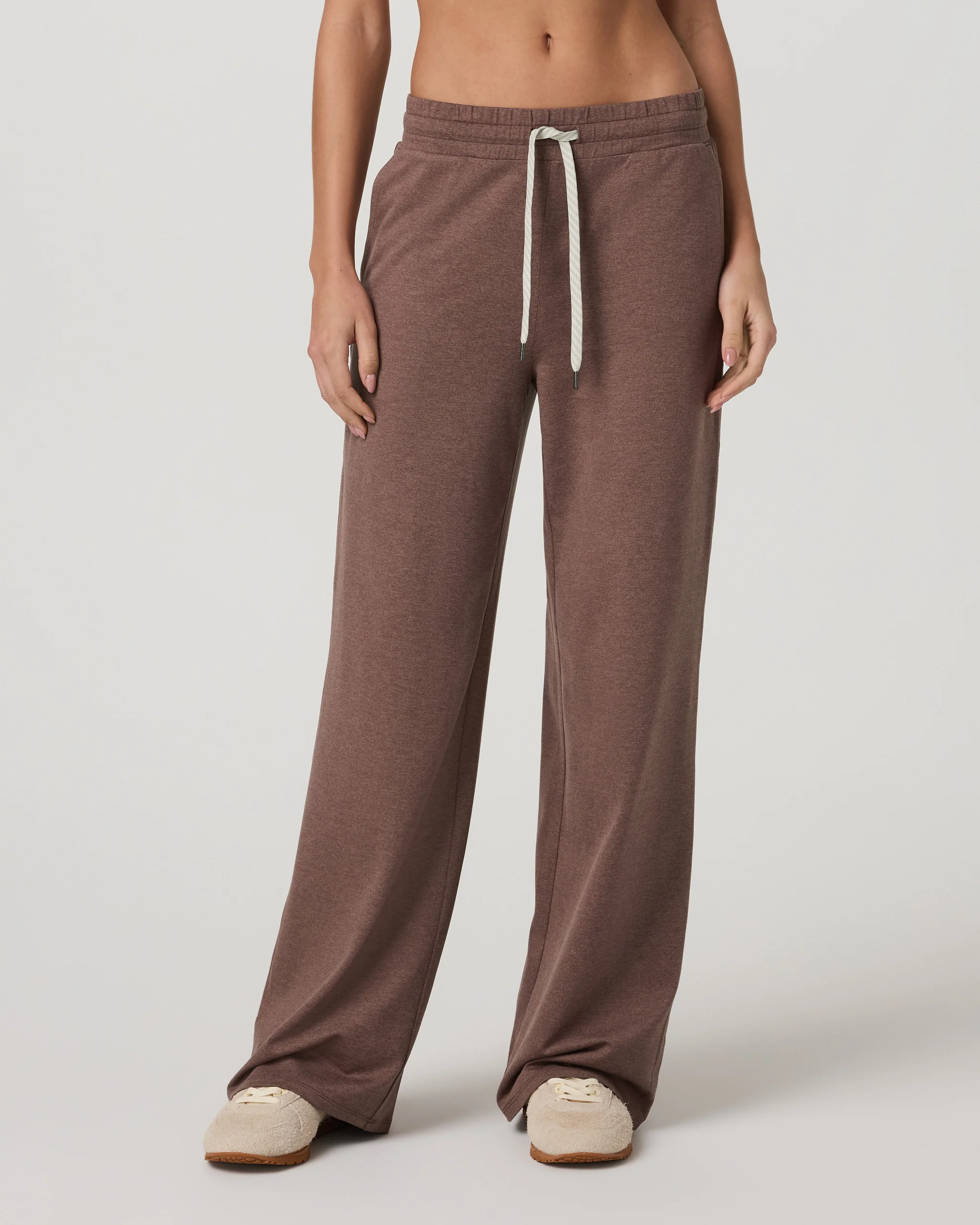 Halo Essential Wideleg Pant - Long - Vuori Warehouse Sale​
