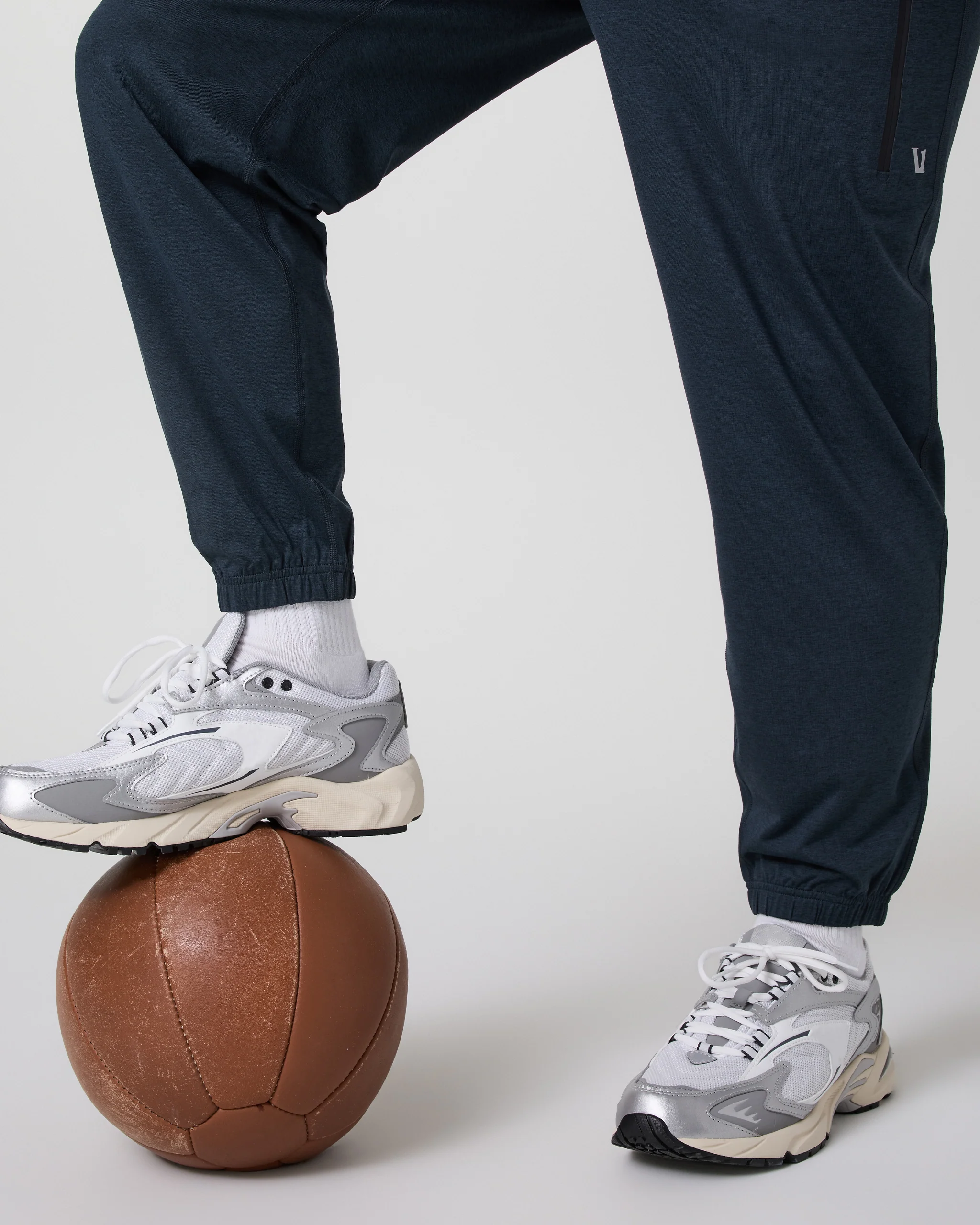 Sunday Performance Sweatpant - Long - Vuori Warehouse Sale​