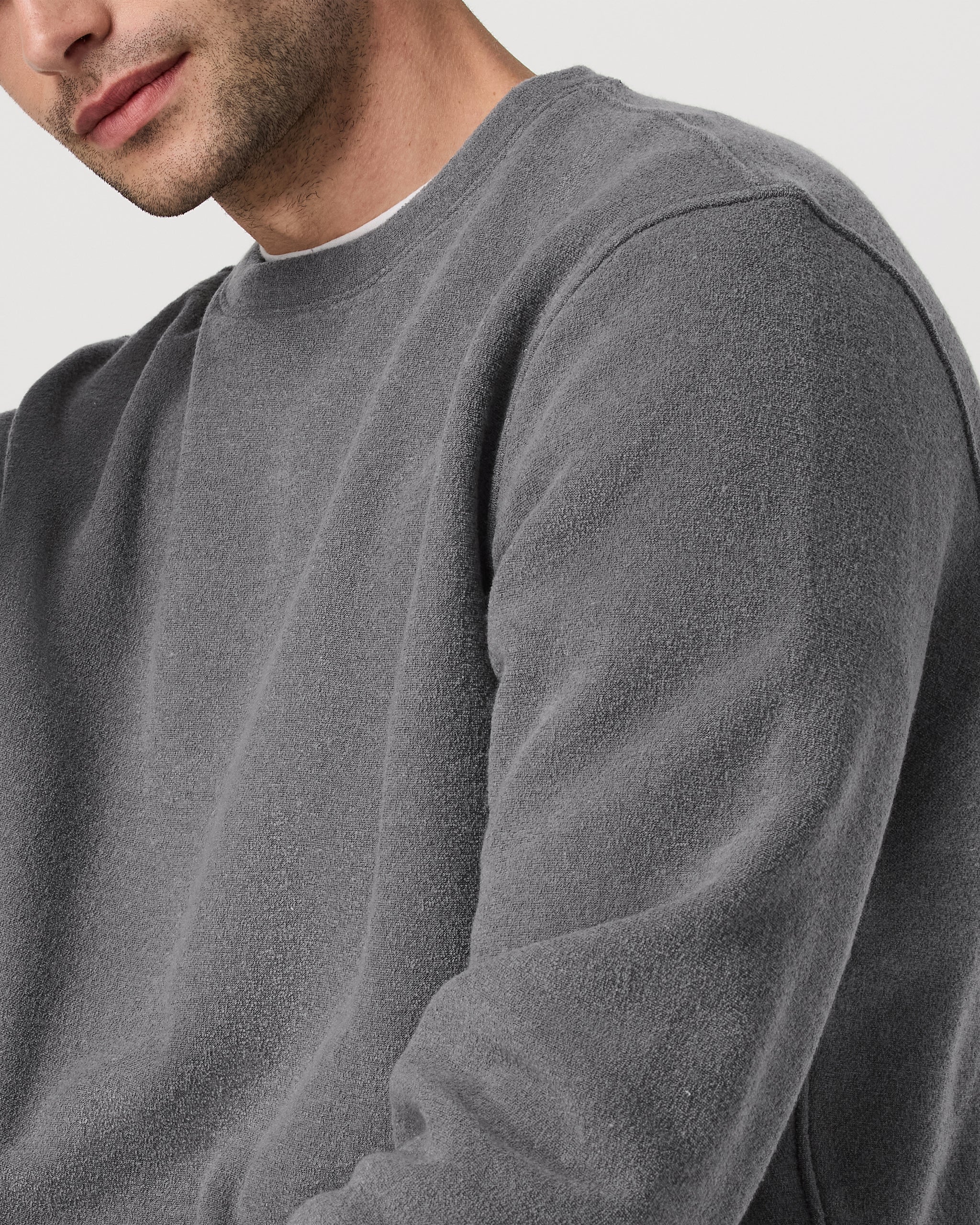 Beach Fleece Crew - Vuori Warehouse Sale​