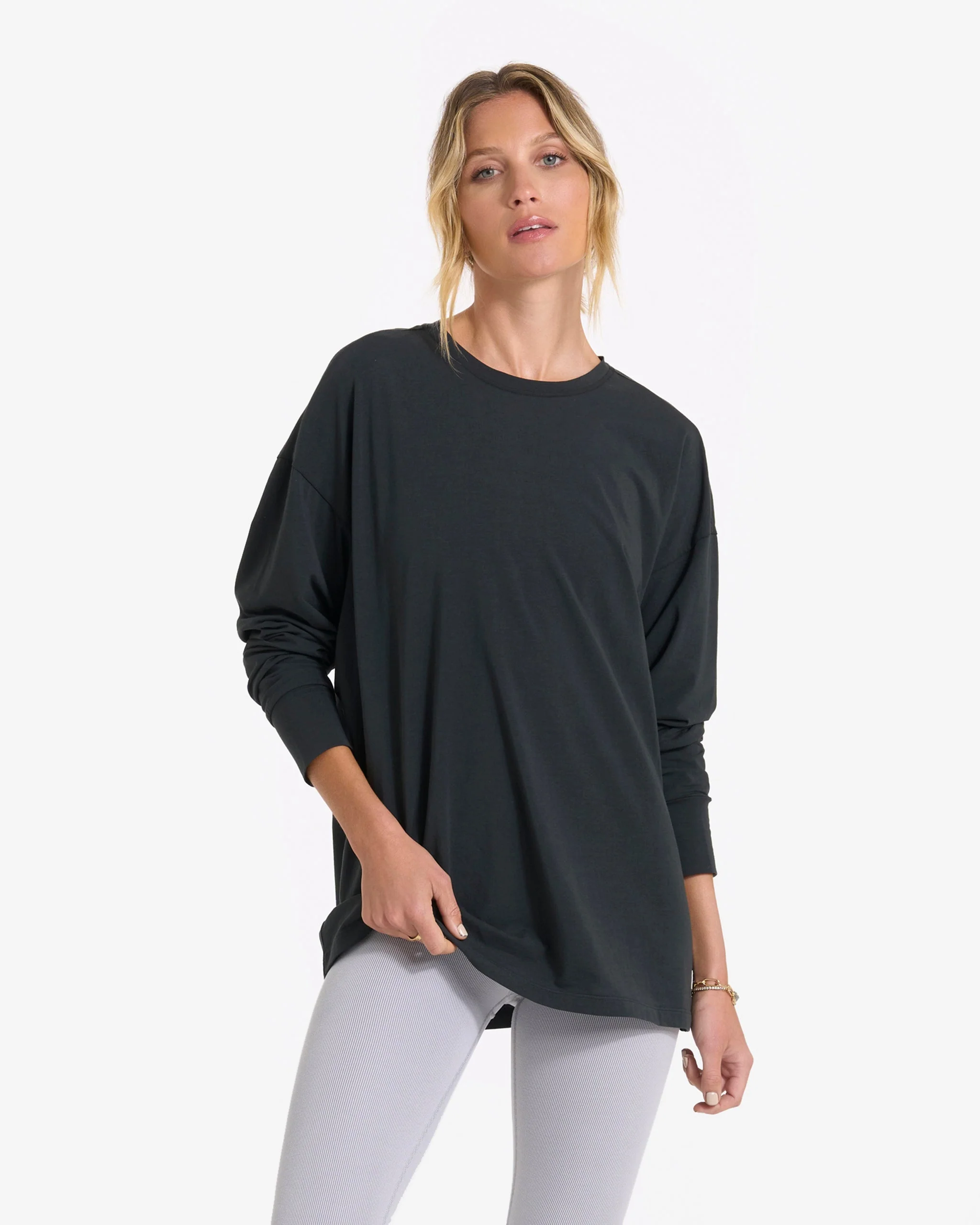 Long-Sleeve Feather Tee - Vuori Warehouse Sale​