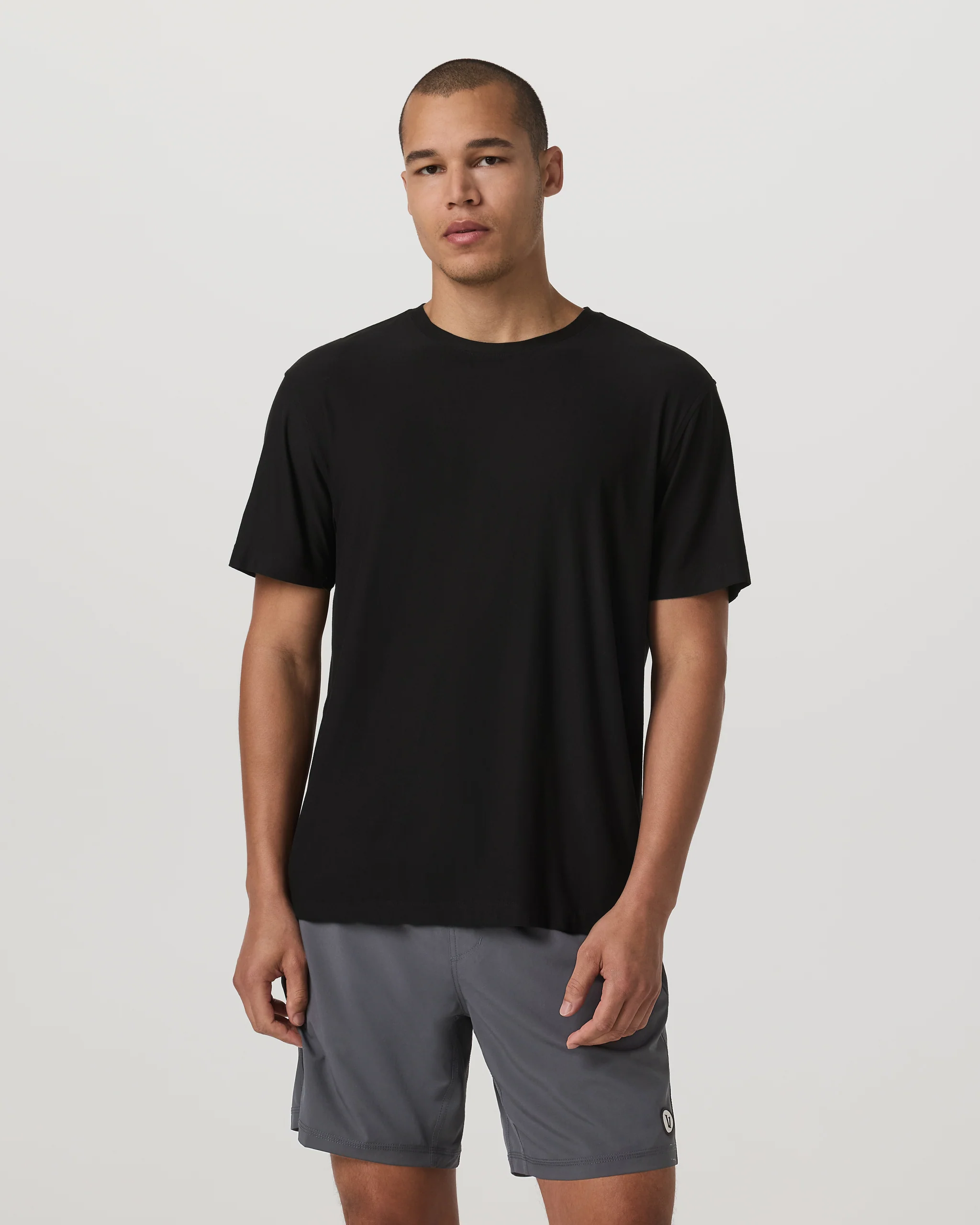 Short Sleeve Strato Tech Tee - Relaxed Fit - Vuori Warehouse Sale​