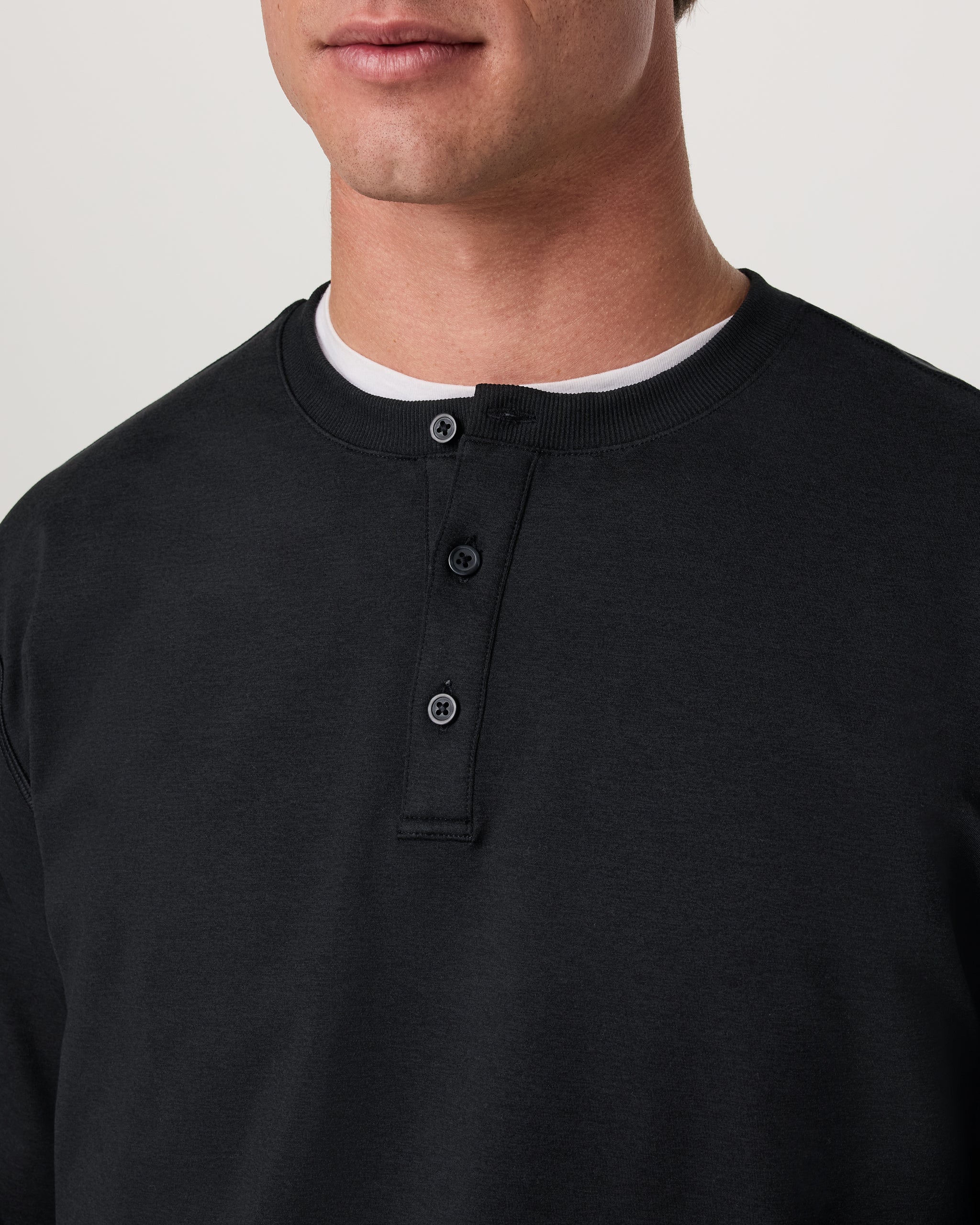 Long Sleeve Coronado Henley - Relaxed Fit - Vuori Warehouse Sale​