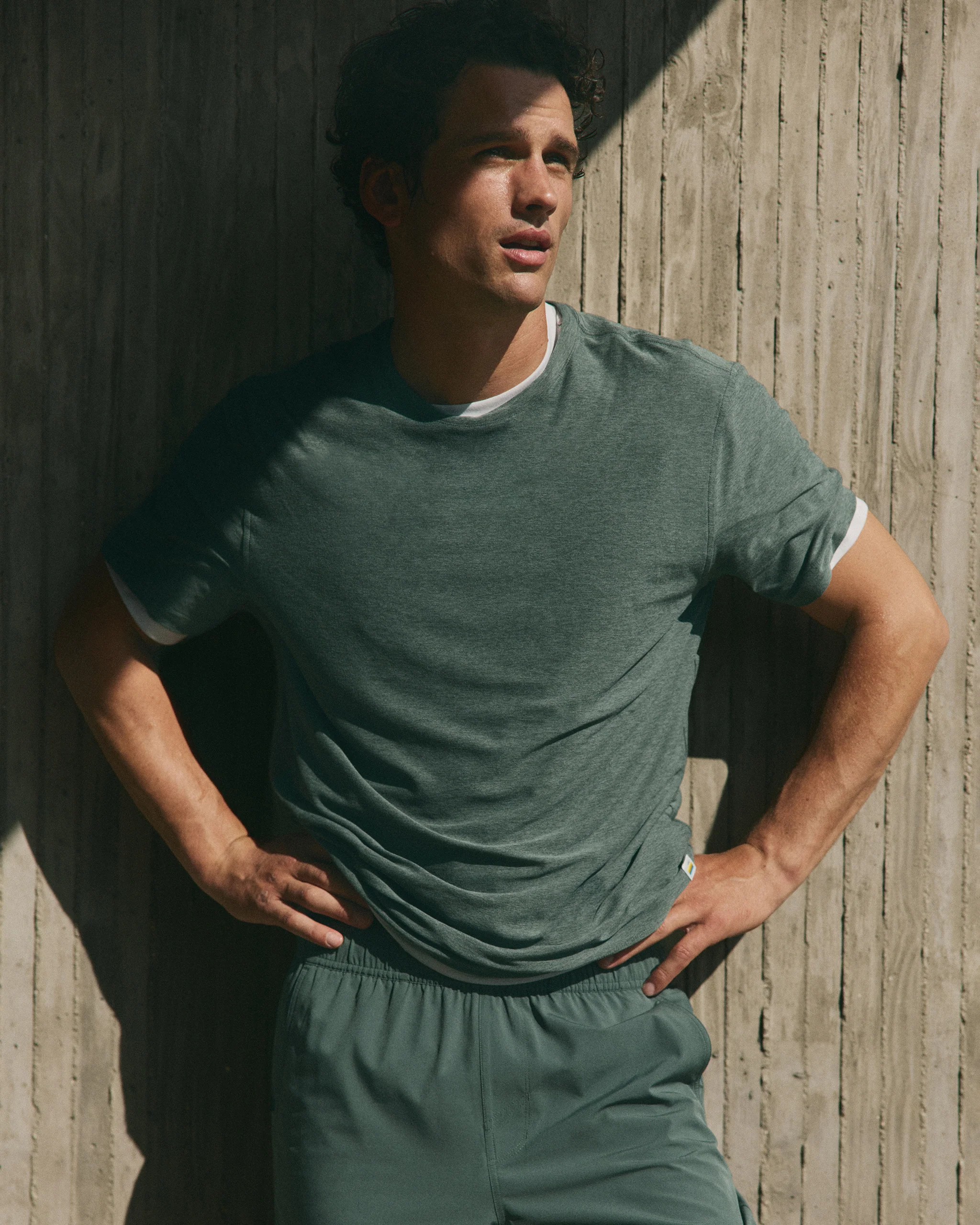 Short Sleeve Strato Tech Tee - Relaxed Fit - Vuori Warehouse Sale​