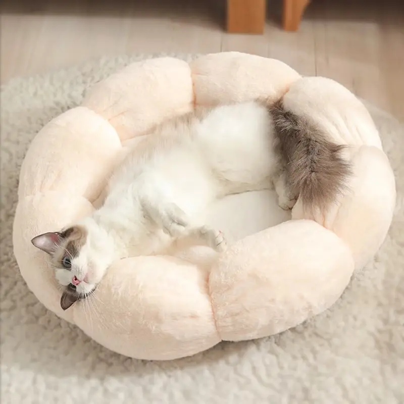 Bloomy Flower Cozy Plush Cat Bed