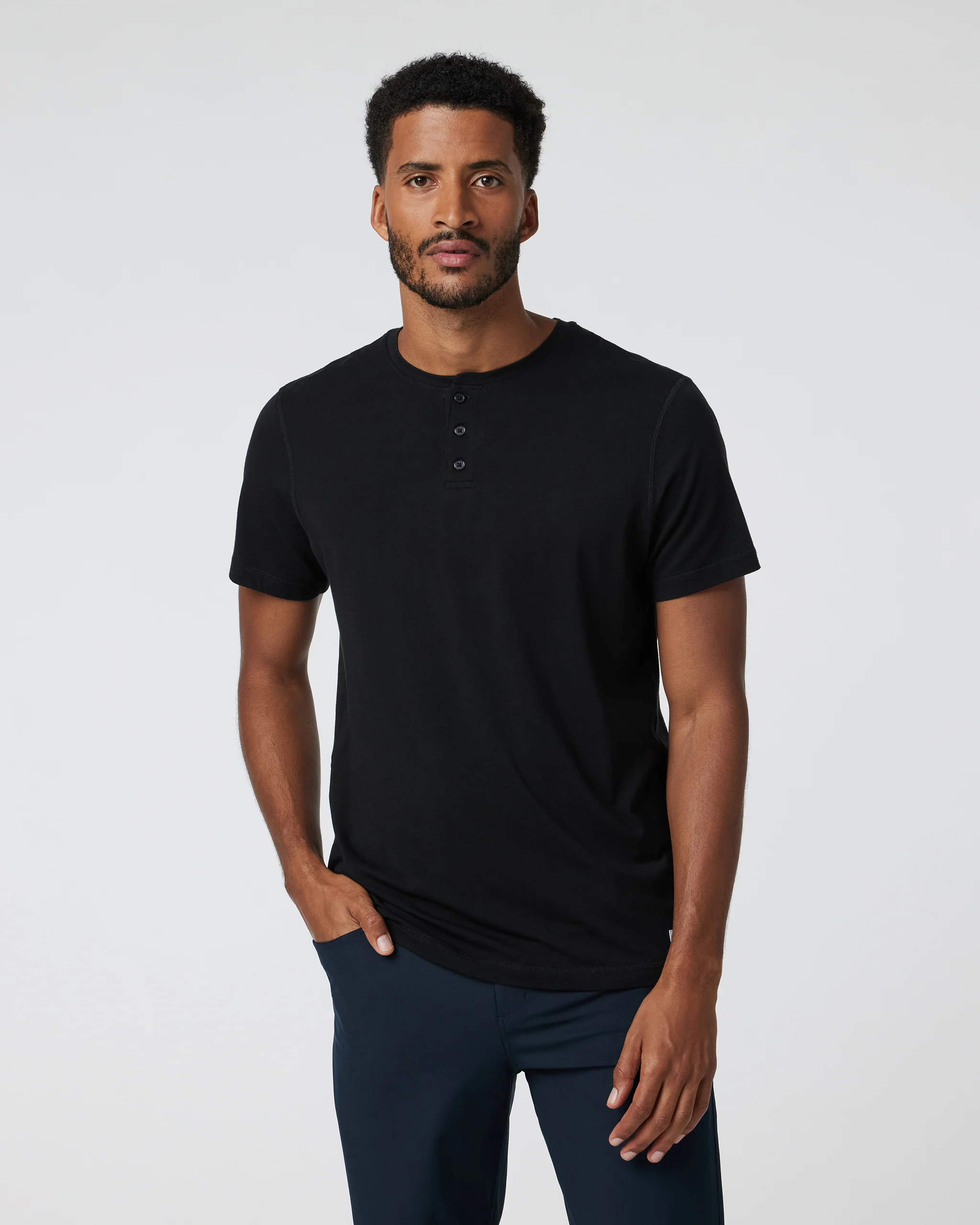 Short-Sleeve Tuvalu Henley - Vuori Warehouse Sale​