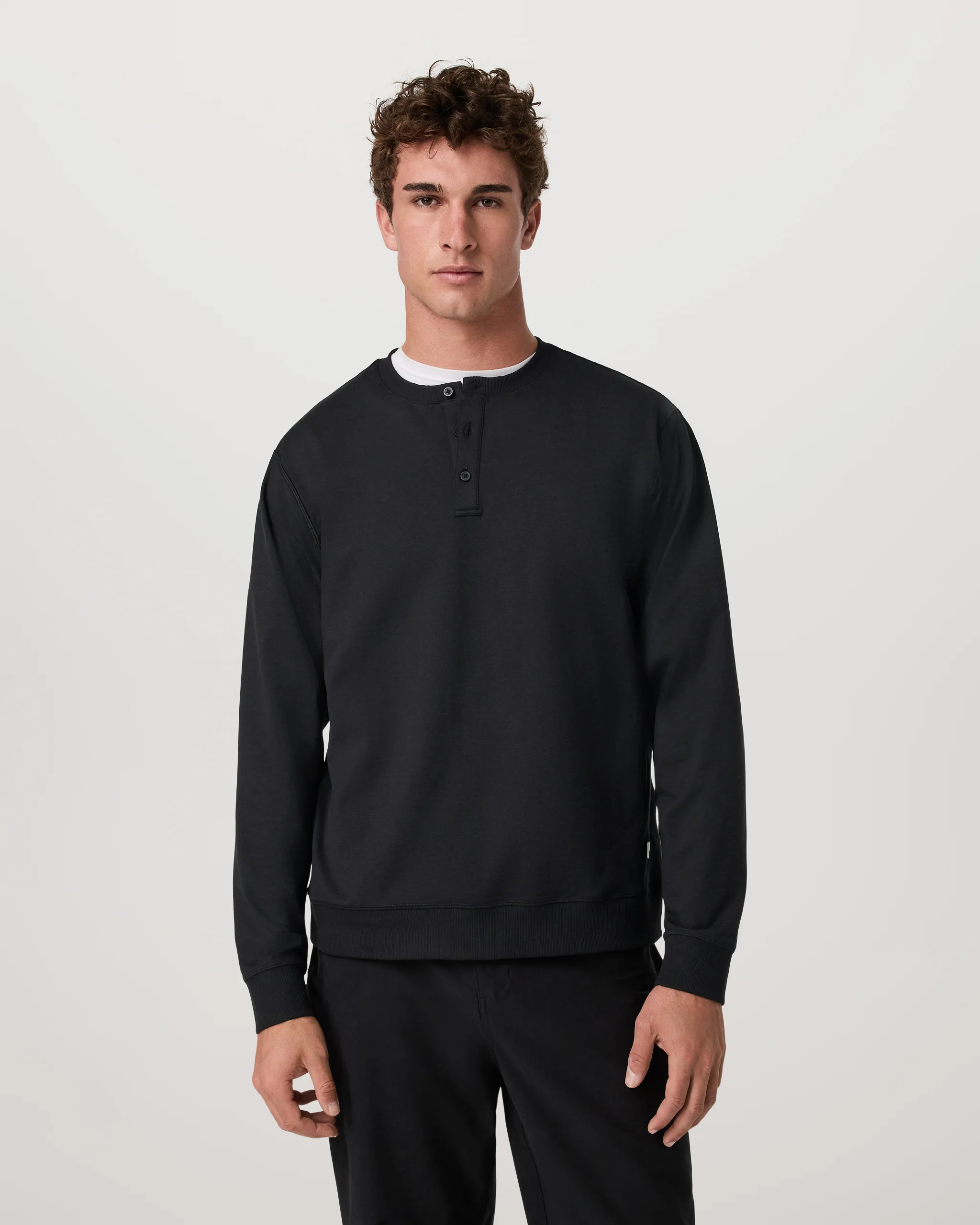 Long Sleeve Coronado Henley - Relaxed Fit - Vuori Warehouse Sale​