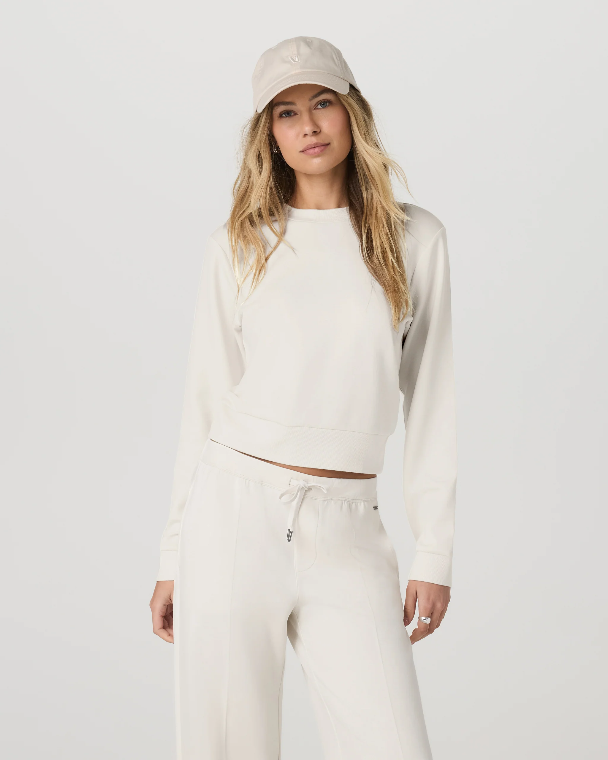 Compose Crew - Vuori Warehouse Sale​