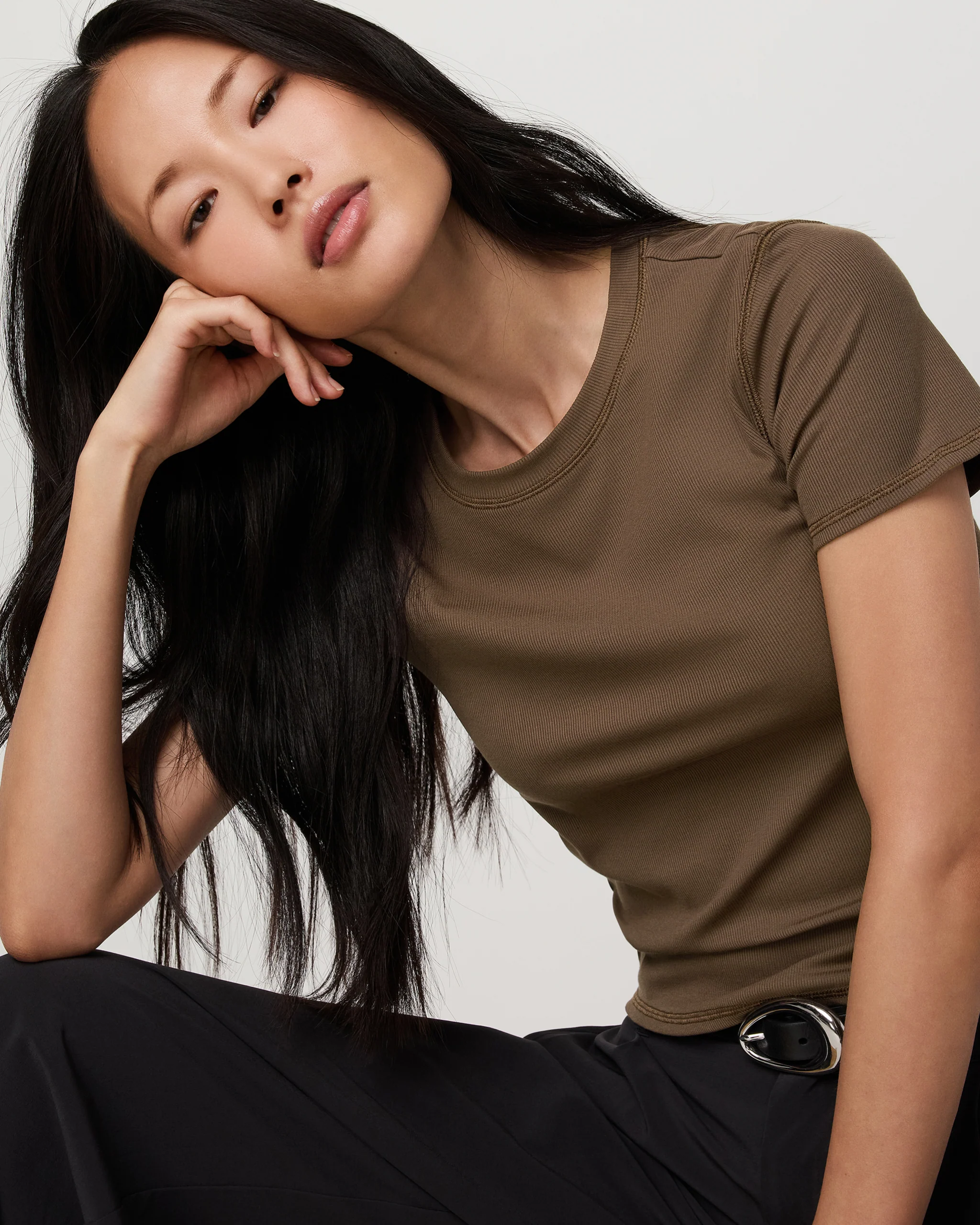 Pose Fitted Tee - Vuori Warehouse Sale​