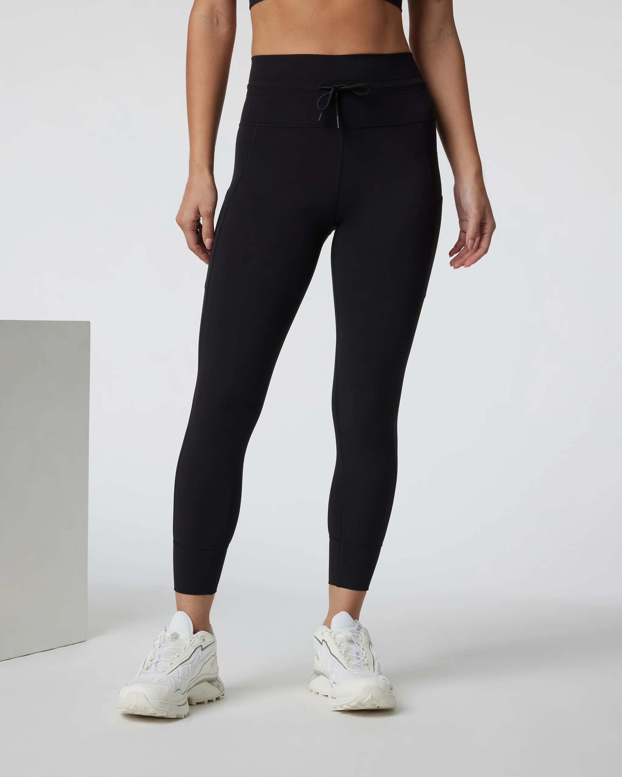 Daily Legging - Short - Vuori Warehouse Sale​