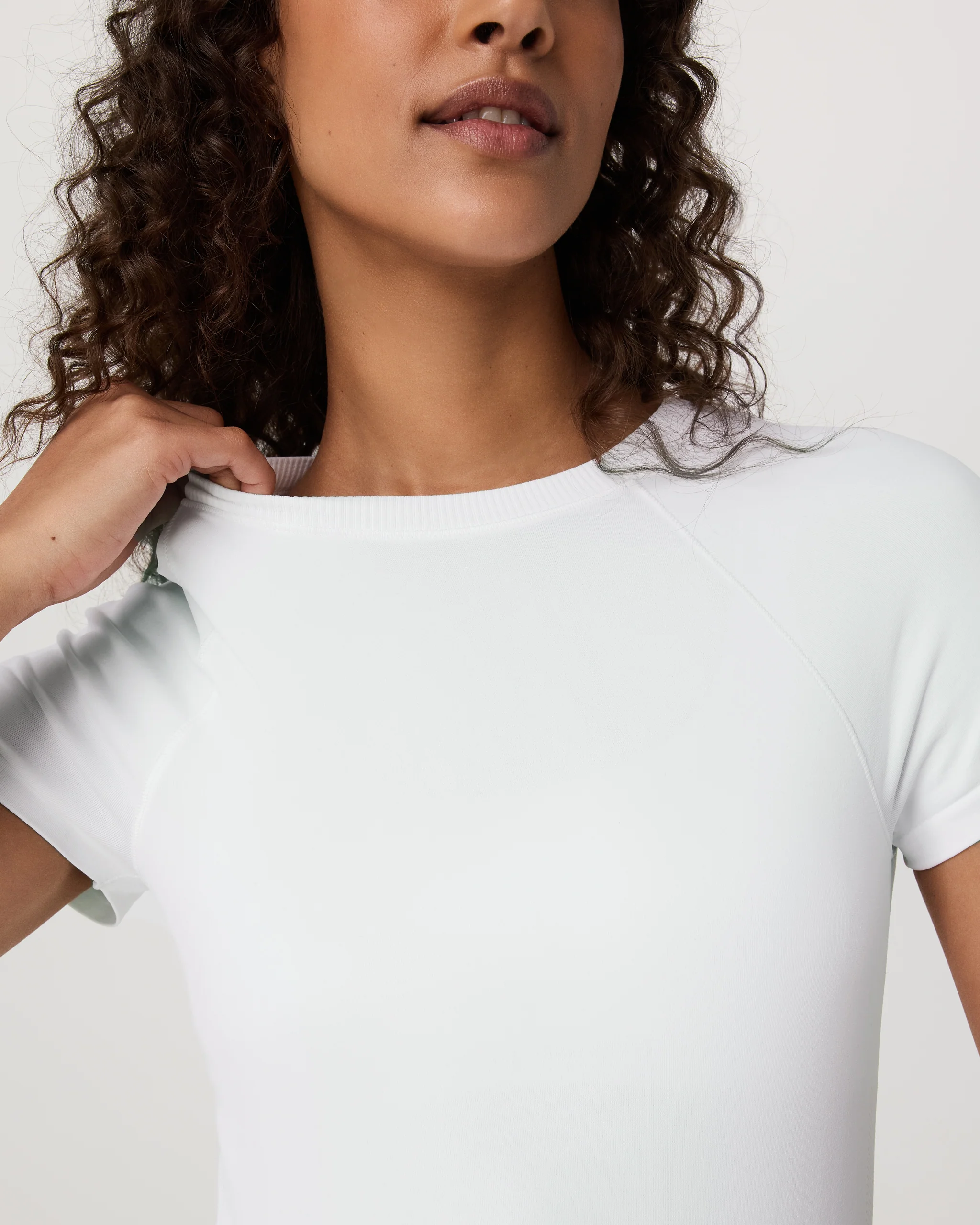 Short Sleeve Seamless Surge Tee - Vuori Warehouse Sale​