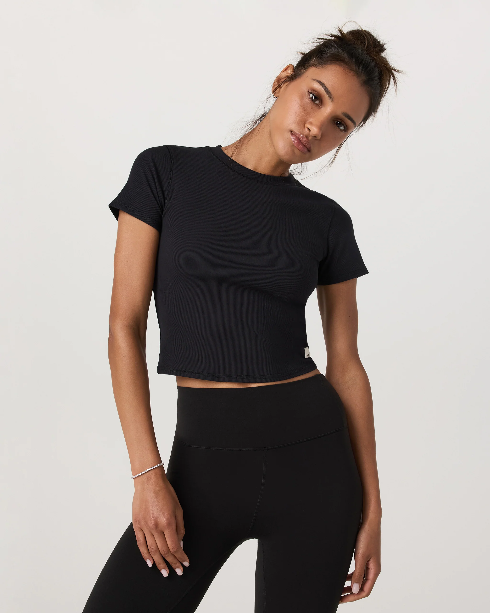 Pose Fitted Tee - Vuori Warehouse Sale​