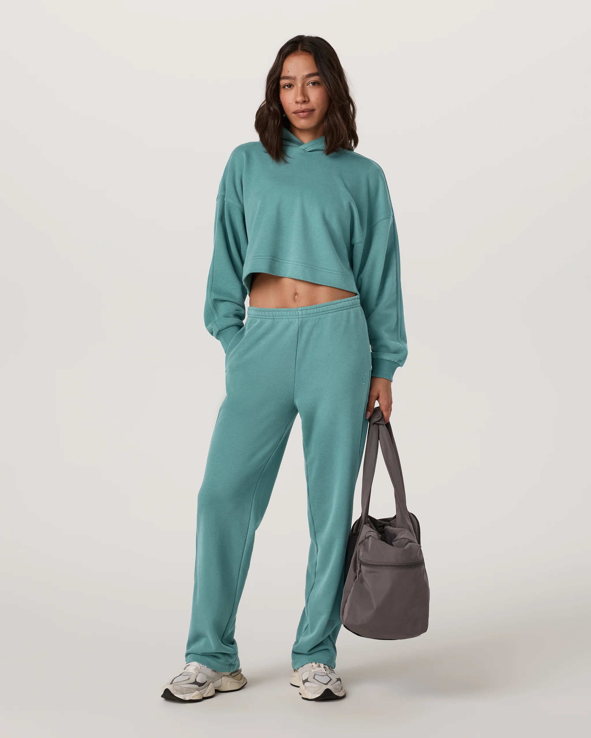 Sedona Straight Leg Sweatpant-Short - Vuori Warehouse Sale​