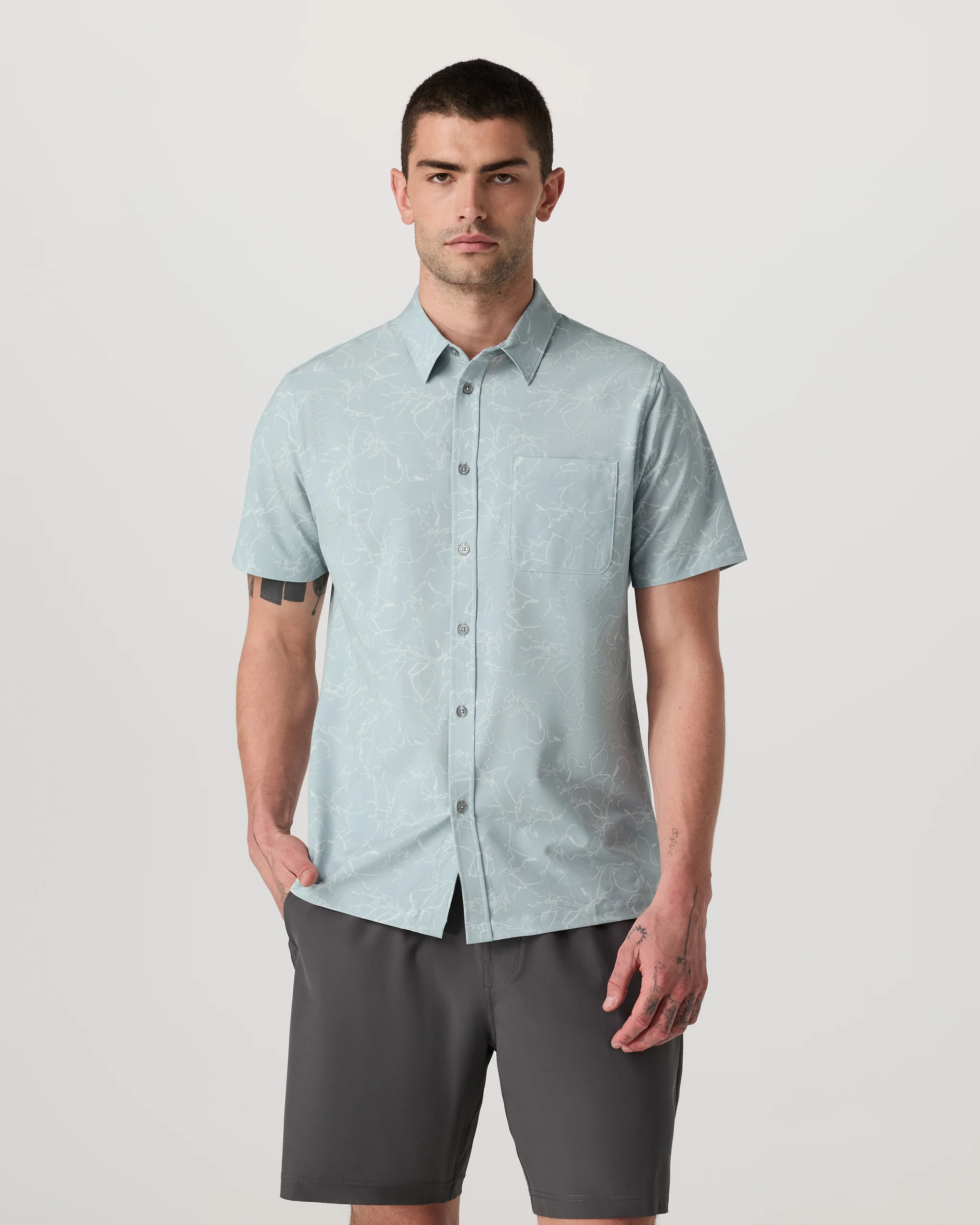 Short Sleeve Bridge Button Down - Vuori Warehouse Sale​
