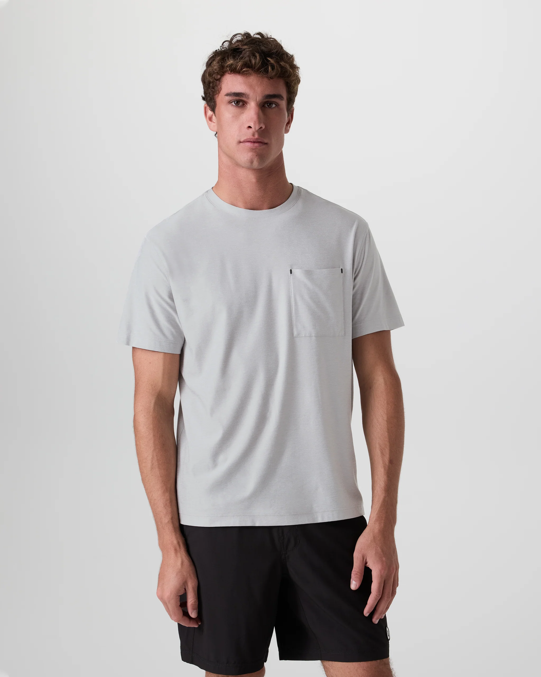Short Sleeve Strato Pocket Tee - Relaxed Fit - Vuori Warehouse Sale​