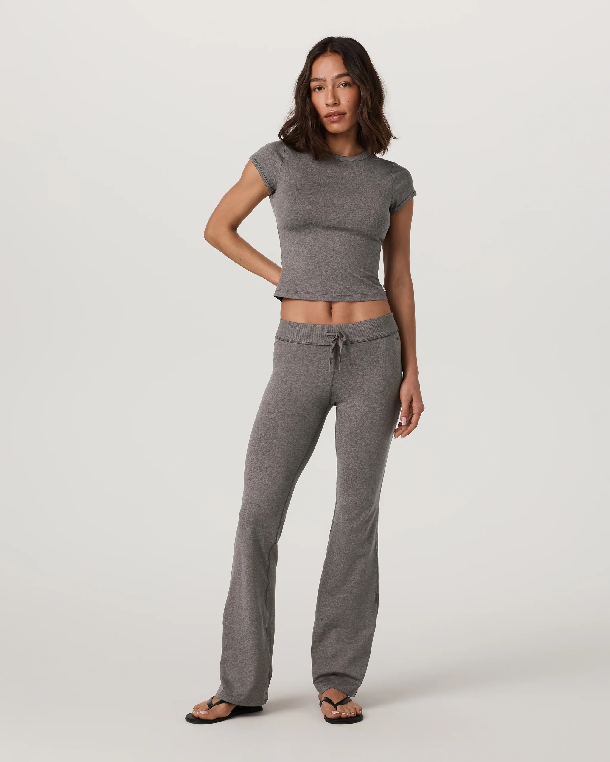 Halo Low Rise Slim Flare Pant - Vuori Warehouse Sale​
