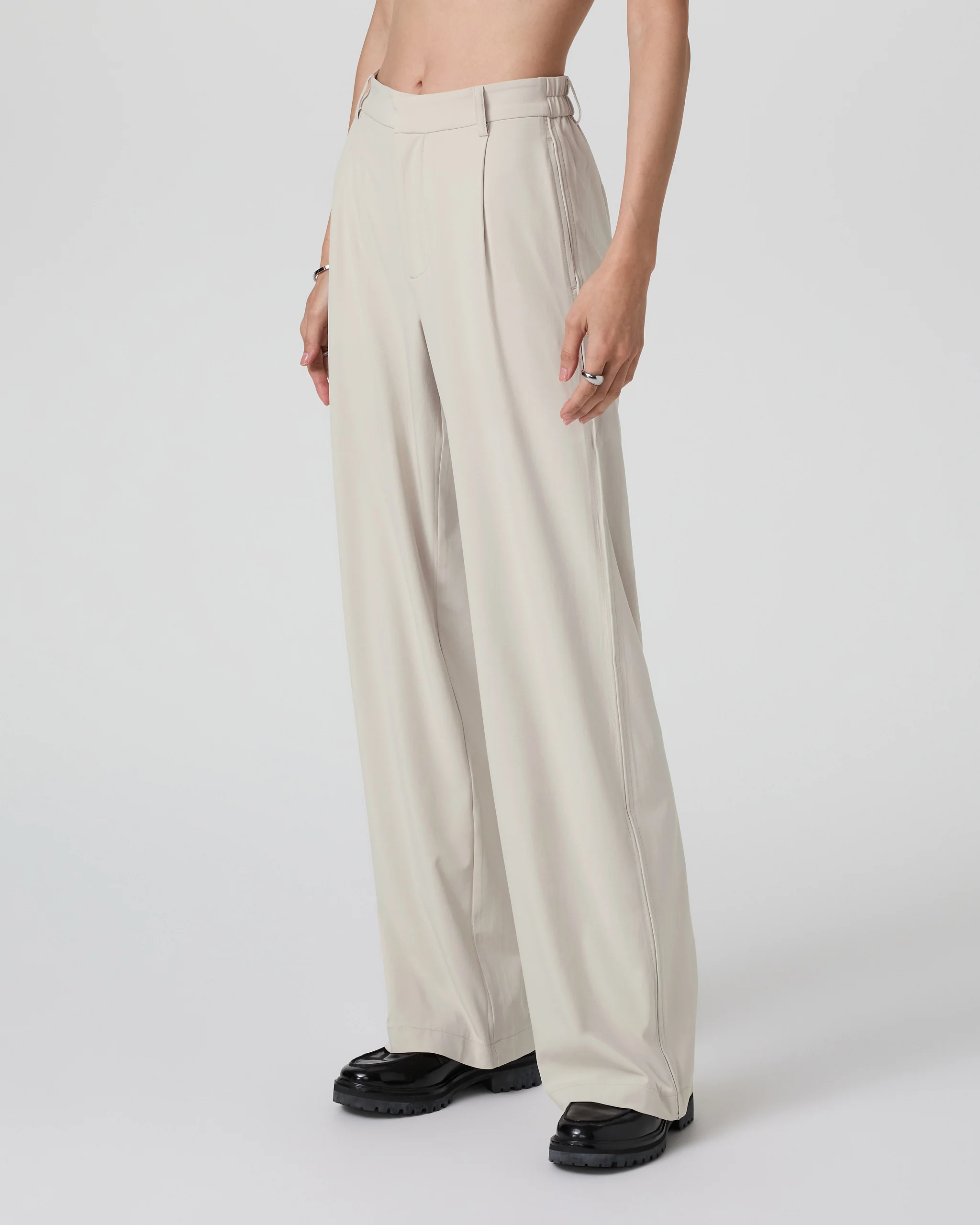 Villa Trouser-Short - Vuori Warehouse Sale​