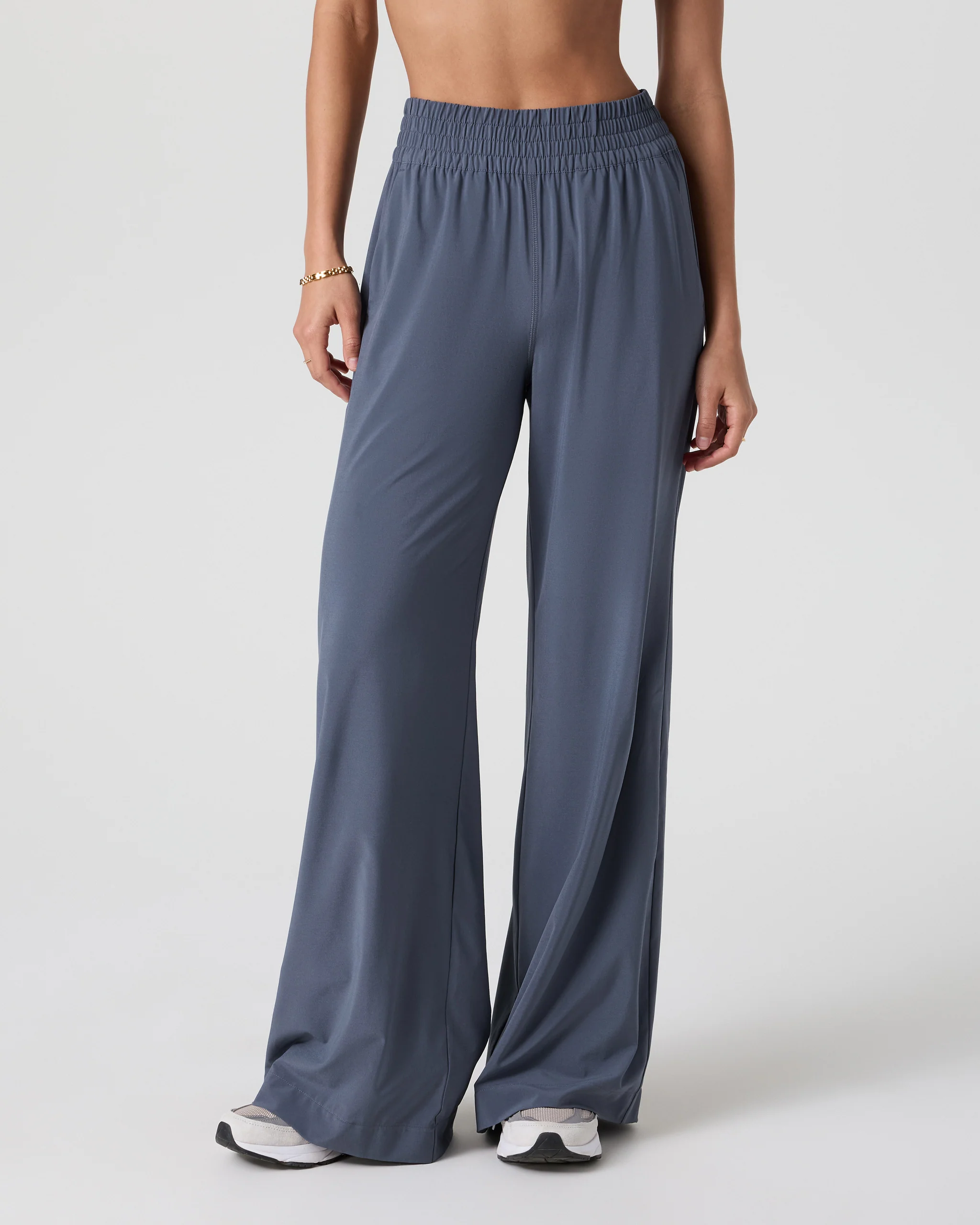 Villa Wideleg Pant - Long - Vuori Warehouse Sale​