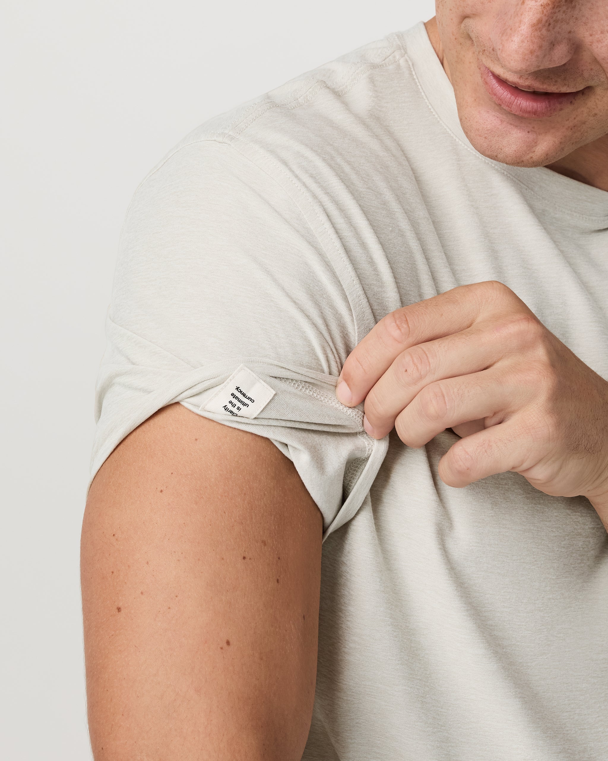 Strato Tech Tee - Vuori Warehouse Sale​