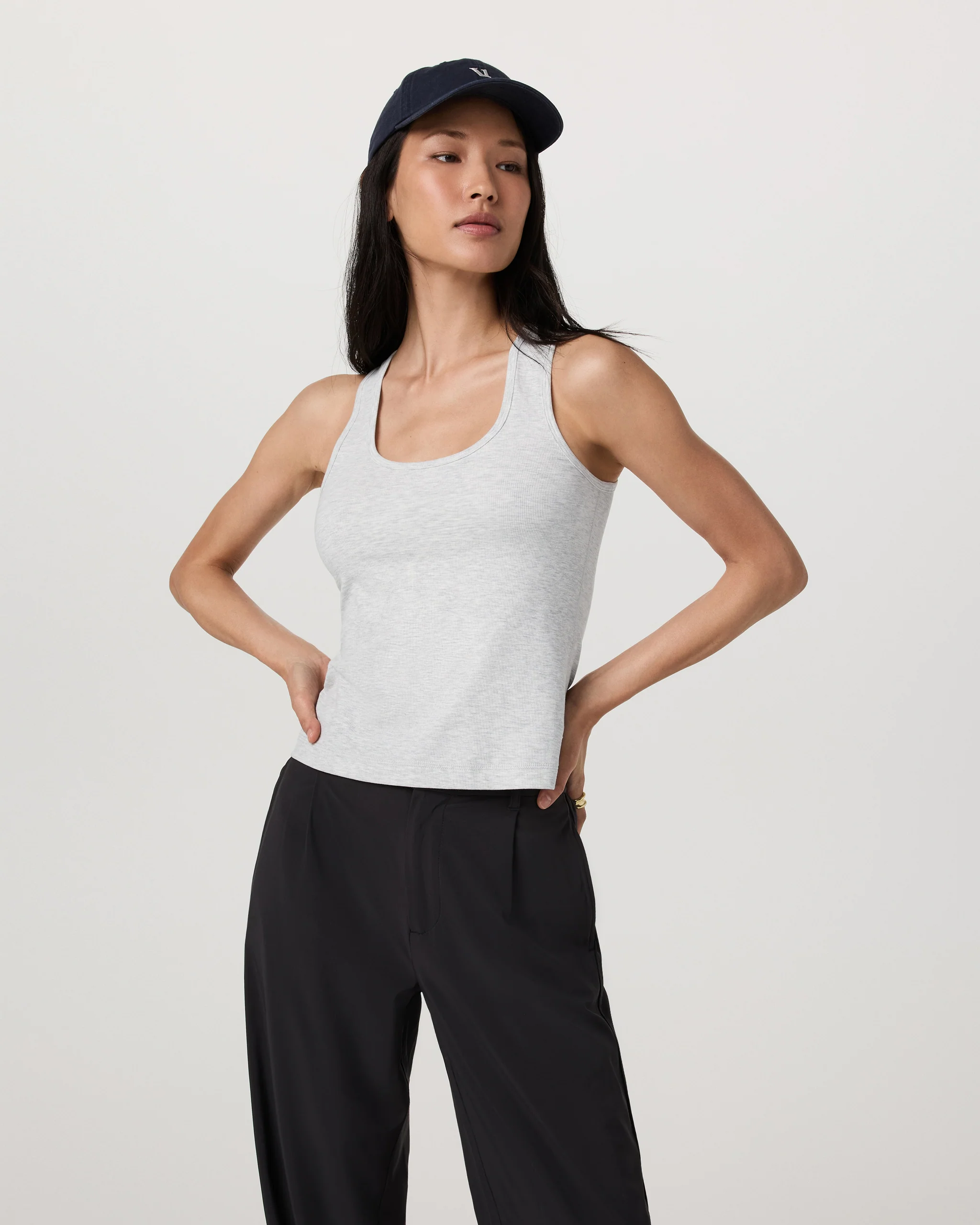 Pose Layering Tank - Vuori Warehouse Sale​