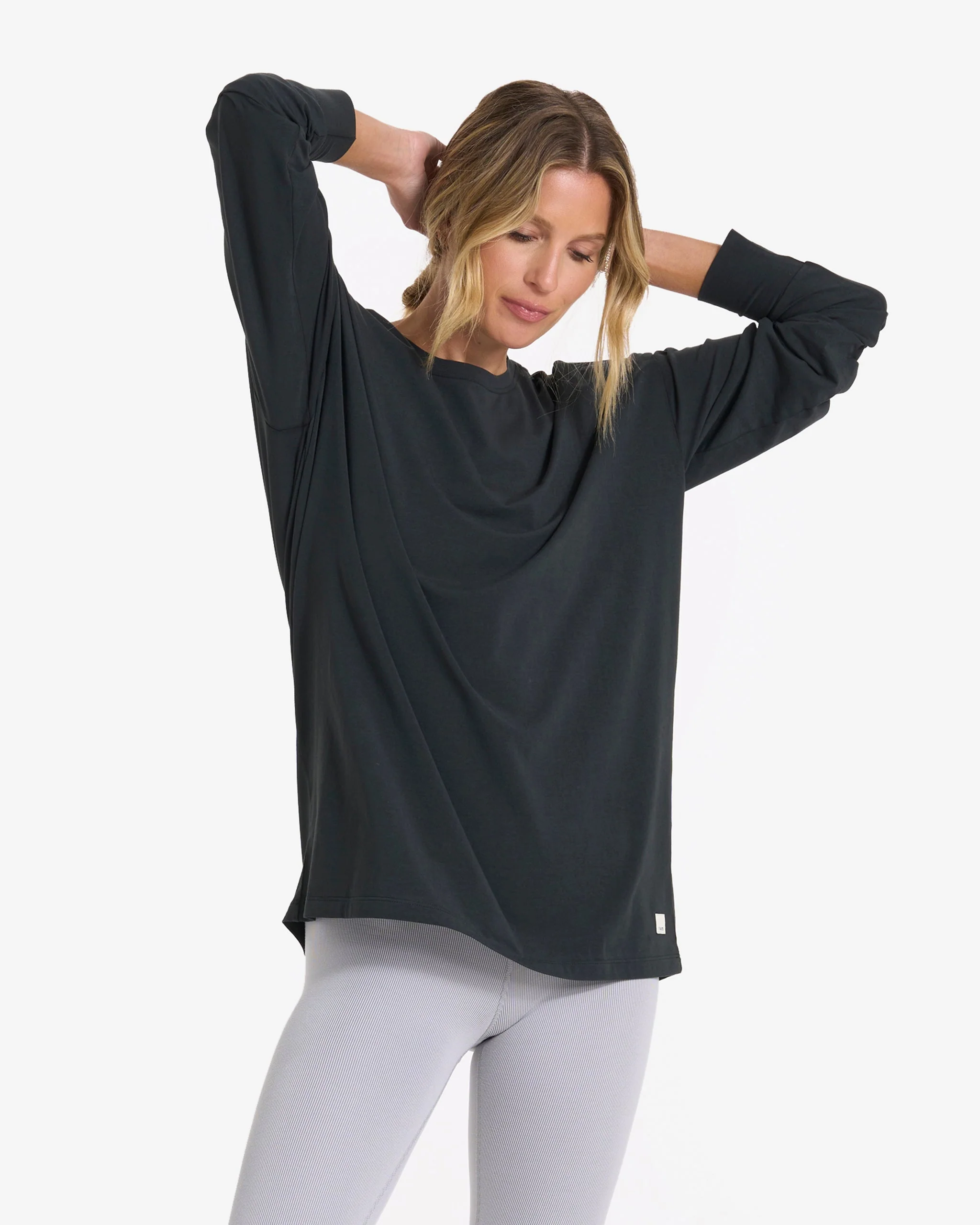 Long-Sleeve Feather Tee - Vuori Warehouse Sale​
