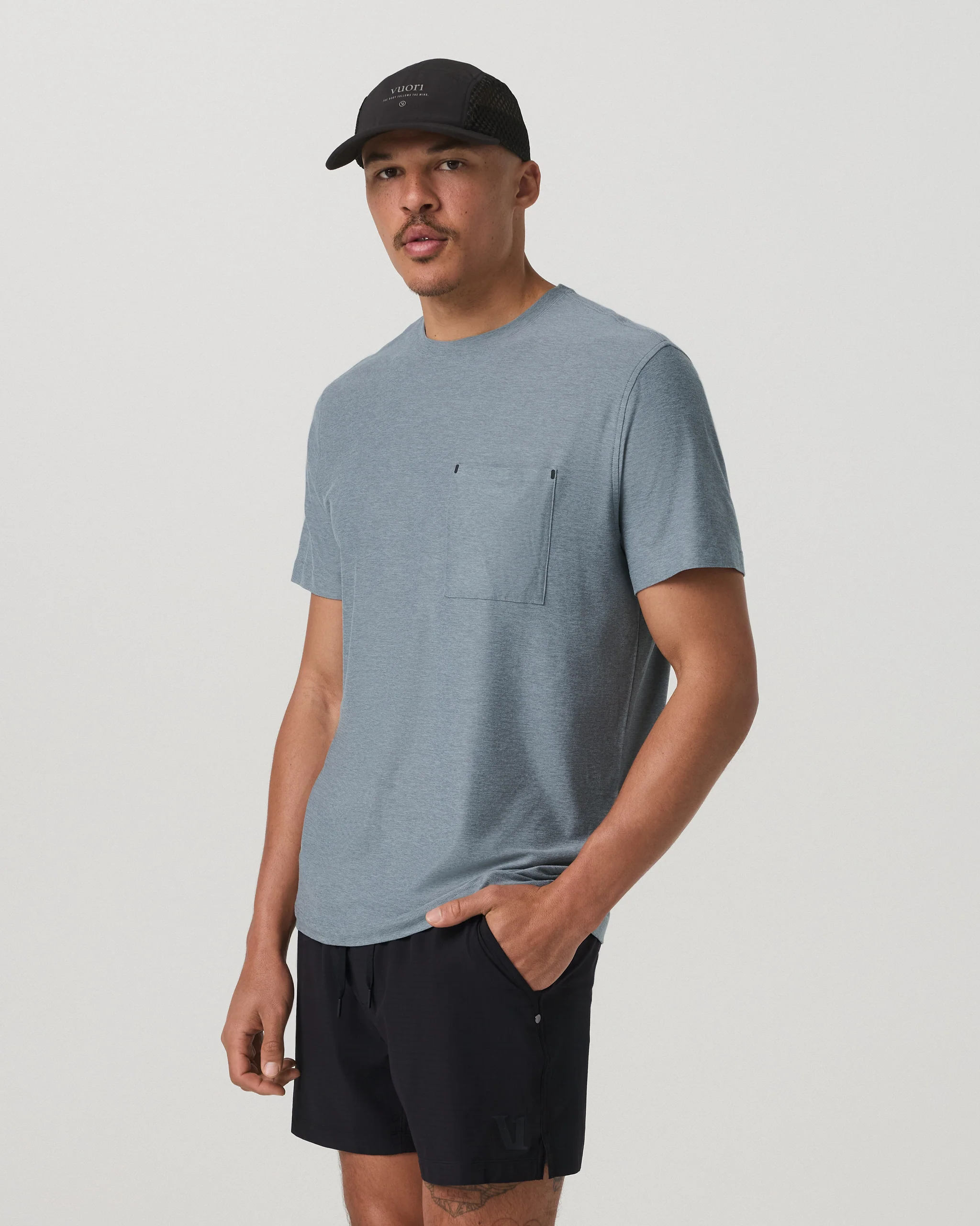 Short Sleeve Strato Pocket Tee - Relaxed Fit - Vuori Warehouse Sale​