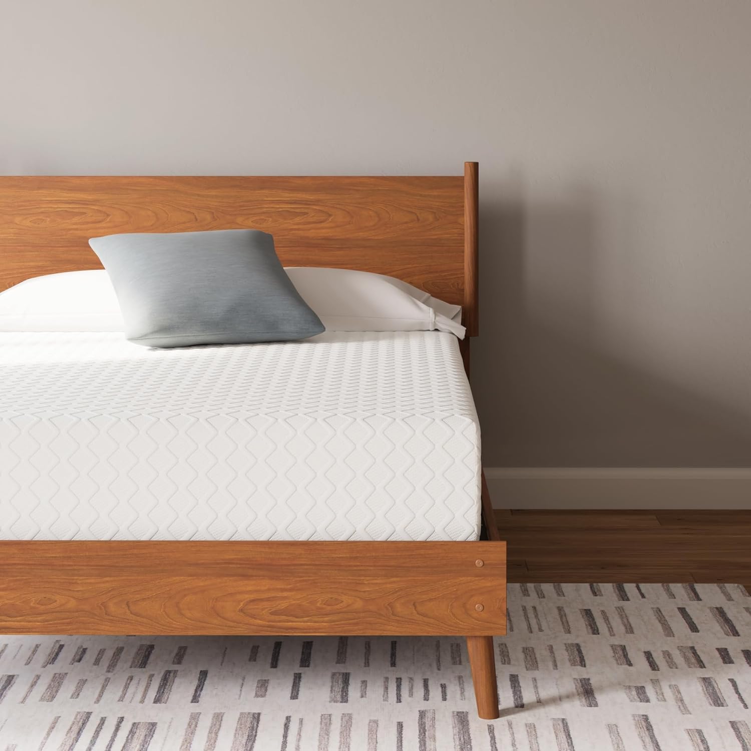 SIGNATURE DESIGN BY ASHLEY Queen Size Chime 12 Medium Firm Memory Foam Mattress