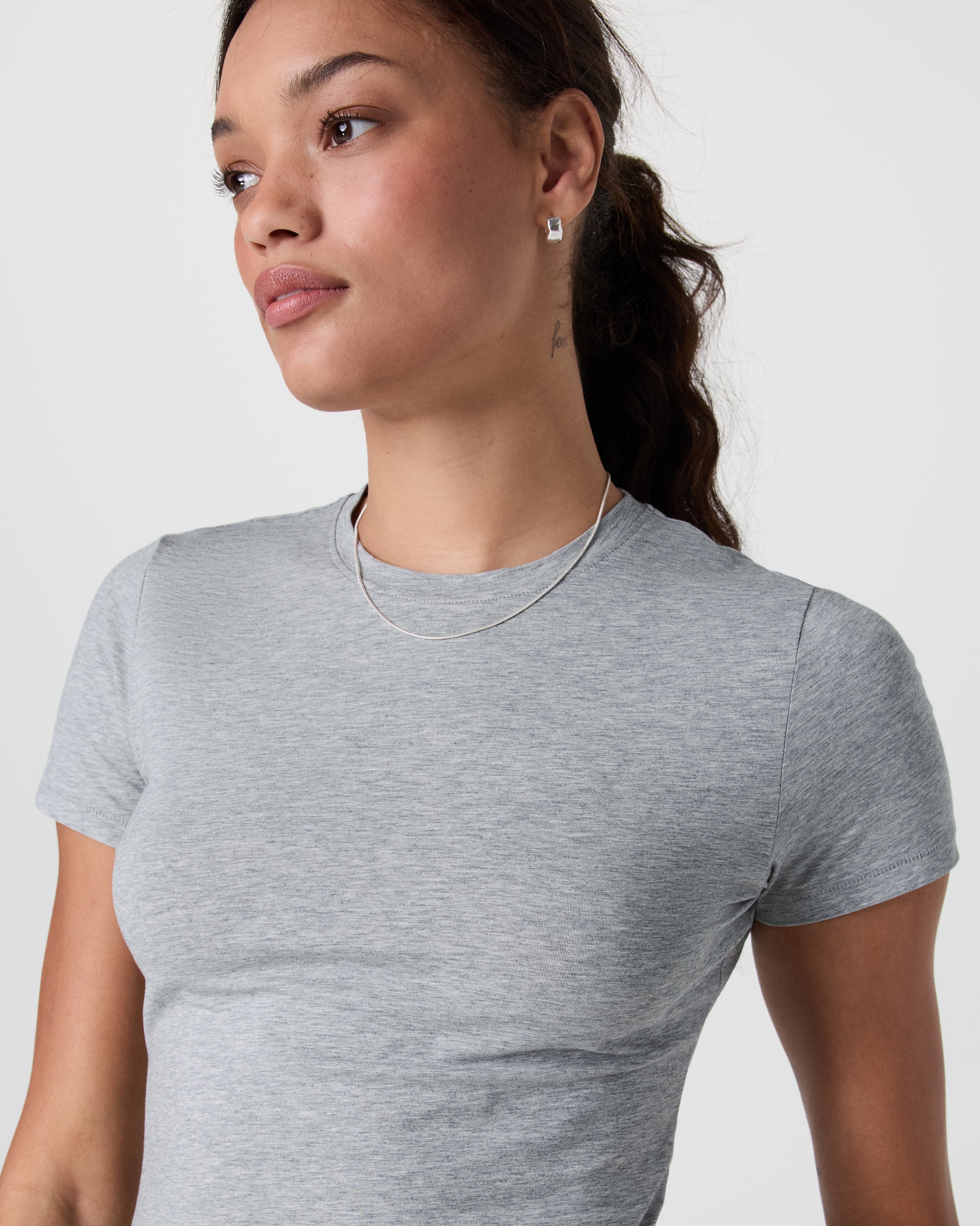 Feather Baby Tee - Vuori Warehouse Sale​