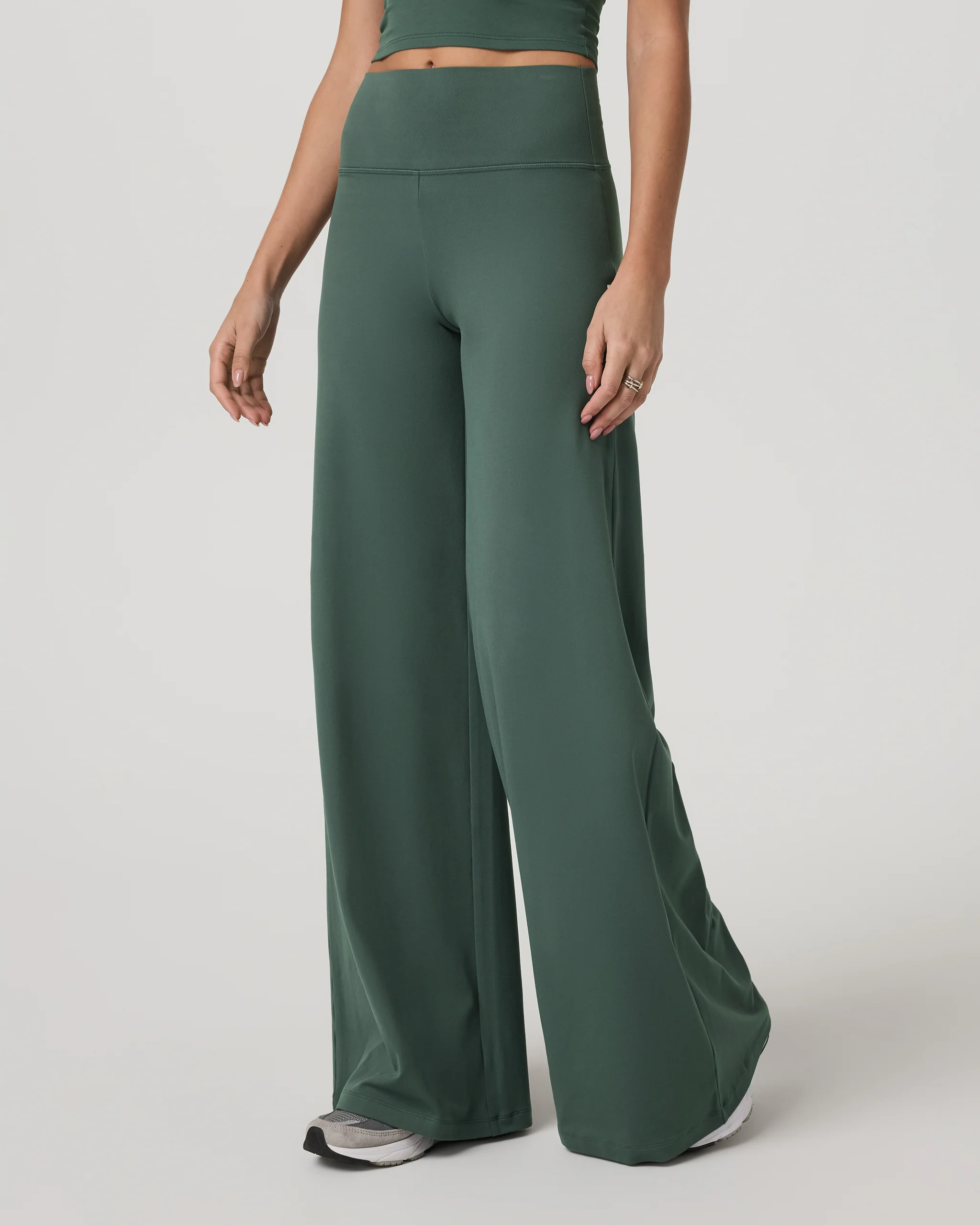 Halo Easy Wideleg Pant - Vuori Warehouse Sale​