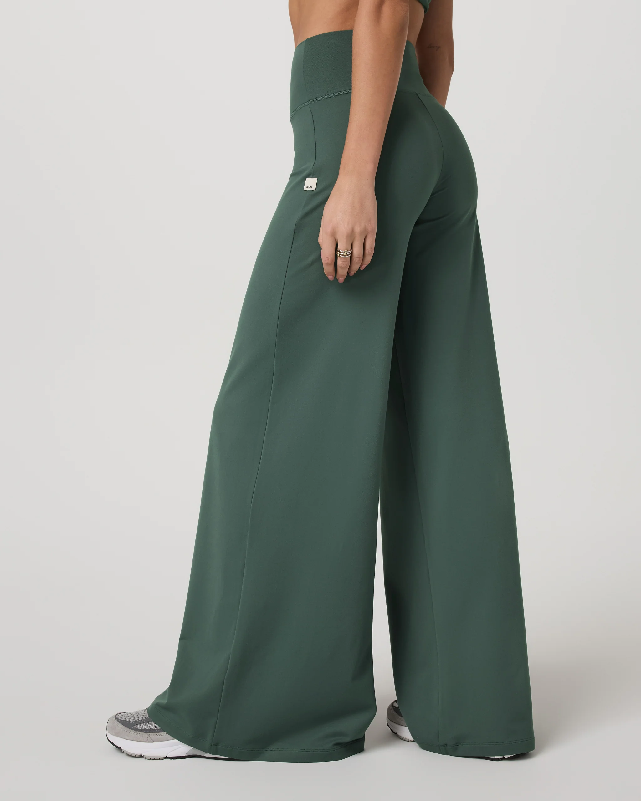 Halo Easy Wideleg Pant - Long - Vuori Warehouse Sale​