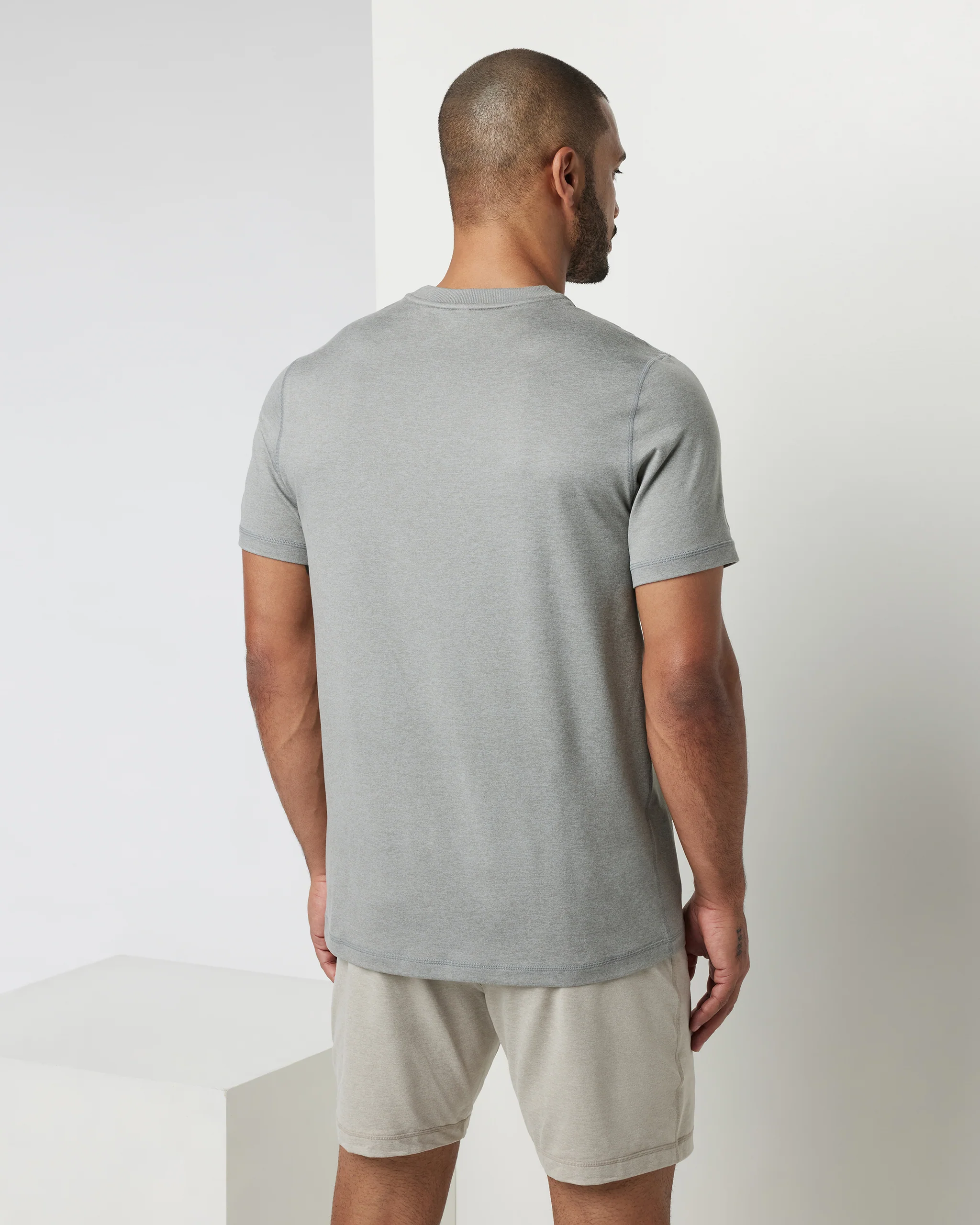 Short Sleeve Ponto Performance Tee - Vuori Warehouse Sale​