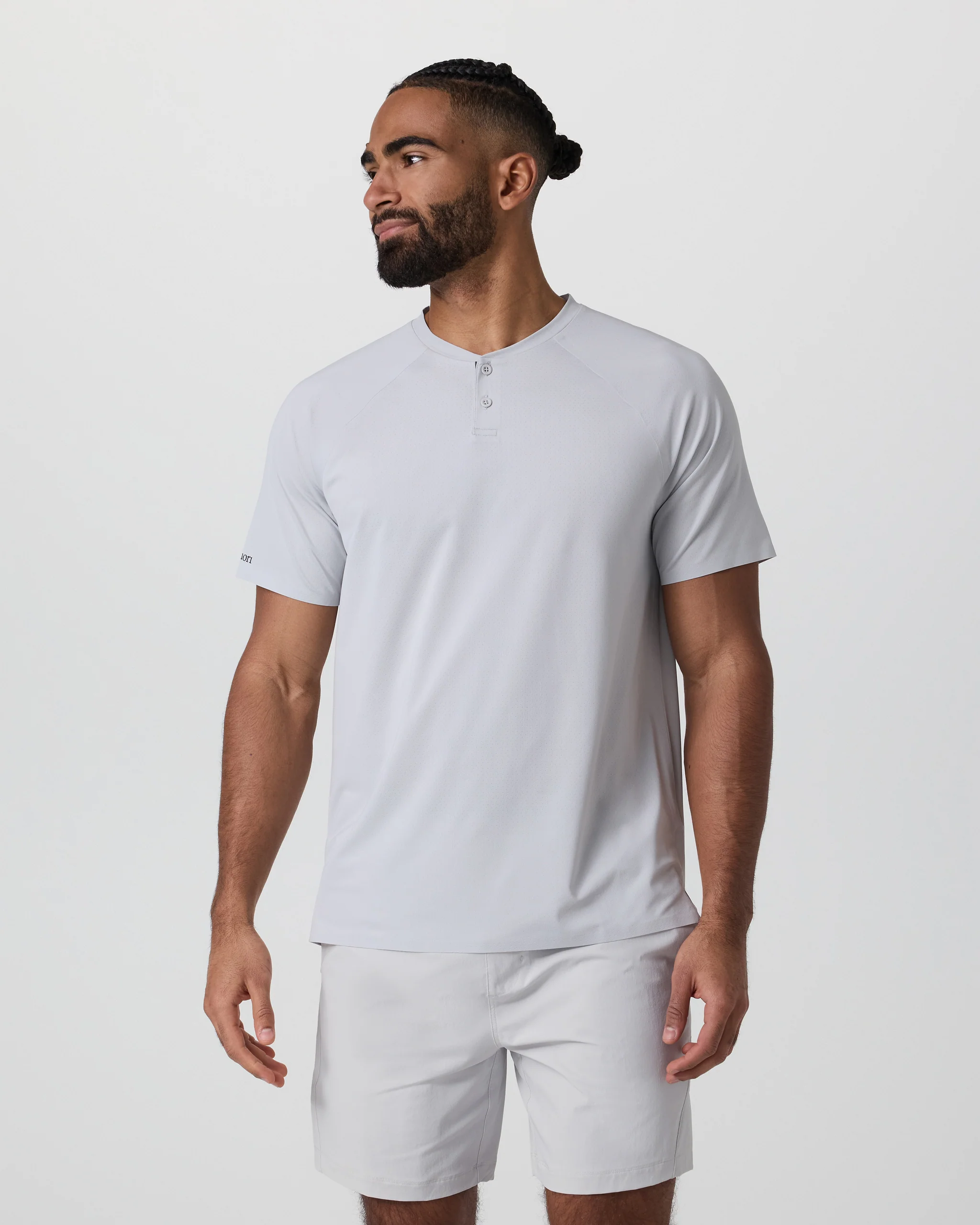 Short Sleeve Viewpoint Henley - Vuori Warehouse Sale​