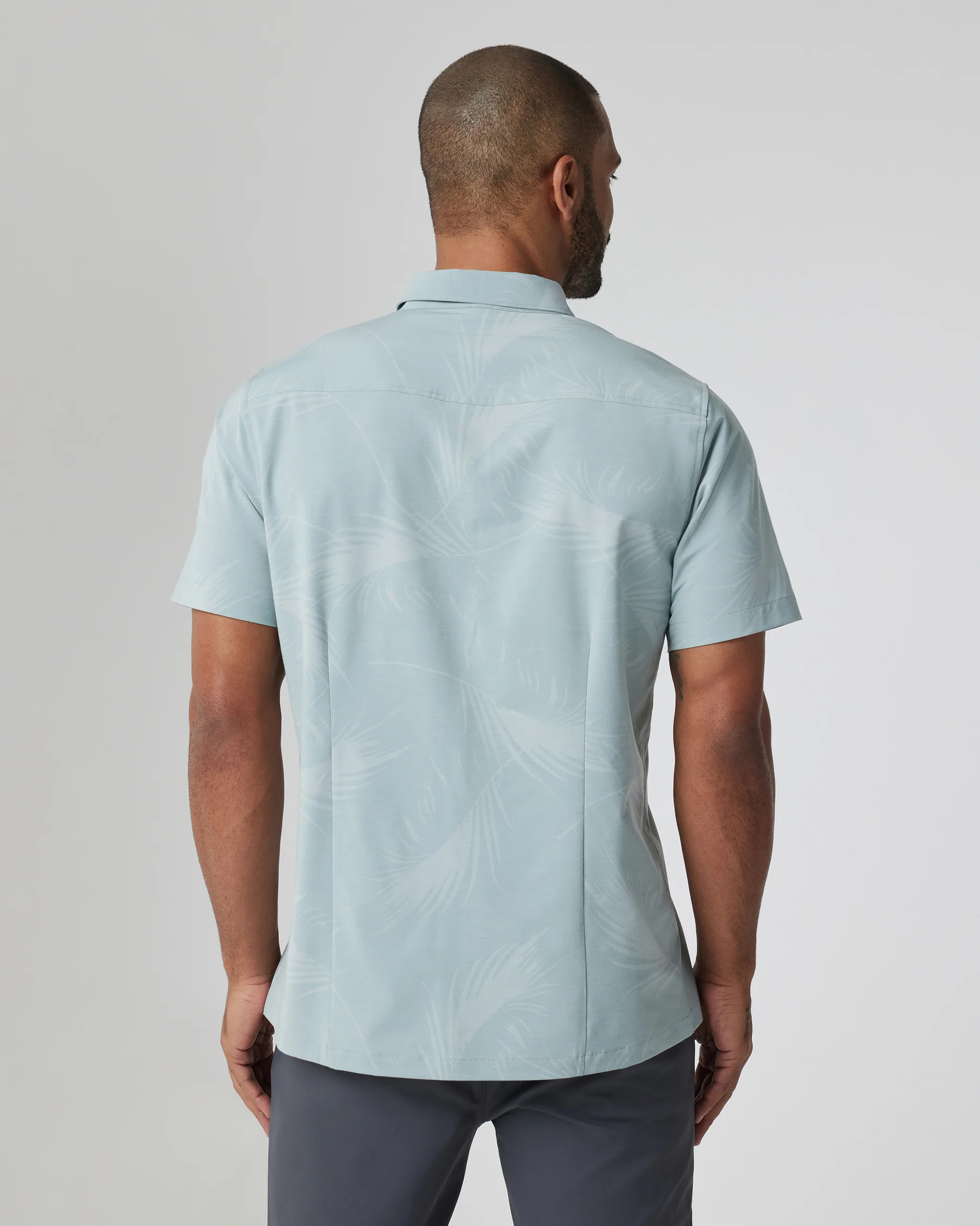 Short-Sleeve Bridge Button Down - Vuori Warehouse Sale​