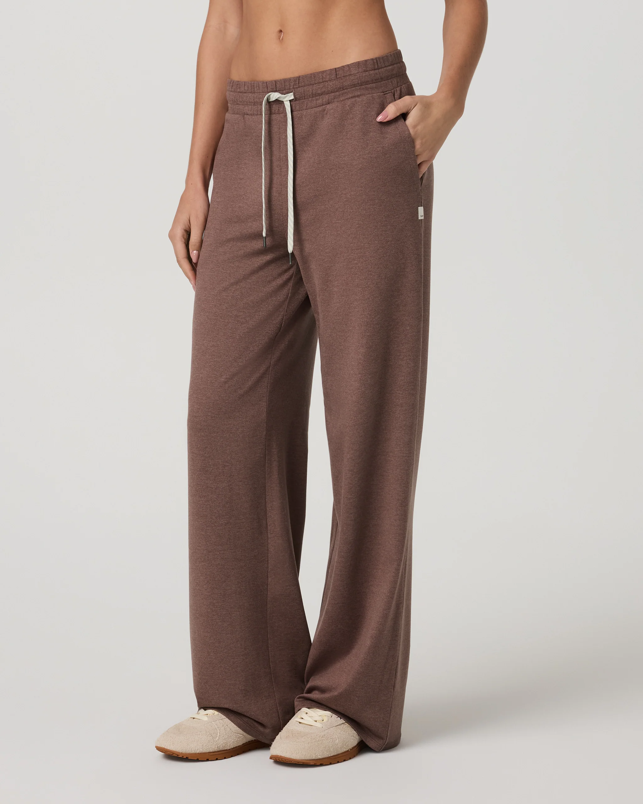 Halo Essential Wideleg Pant - Short - Vuori Warehouse Sale​