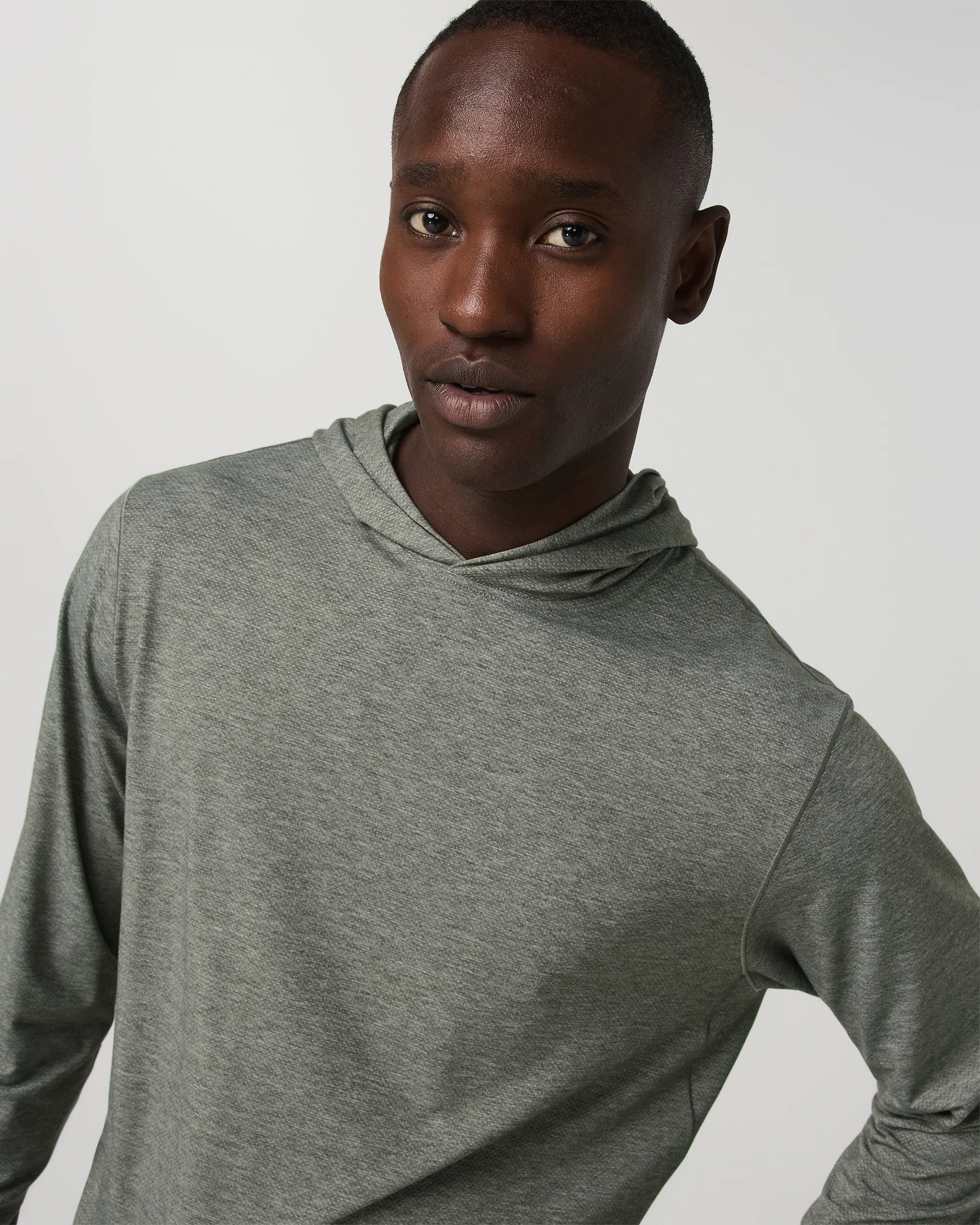 Long Sleeve Everyday Fitness Hoodie - Vuori Warehouse Sale​