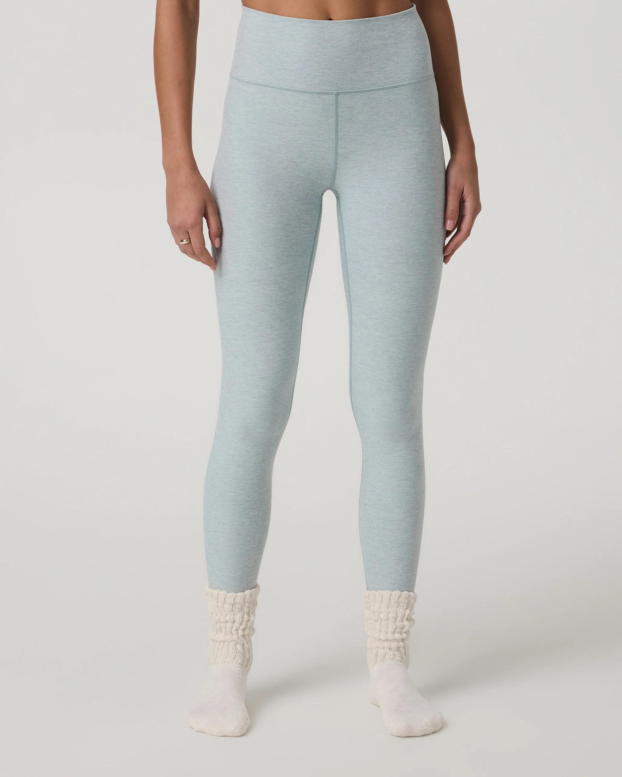 Clean Elevation Legging - Short - Vuori Warehouse Sale​
