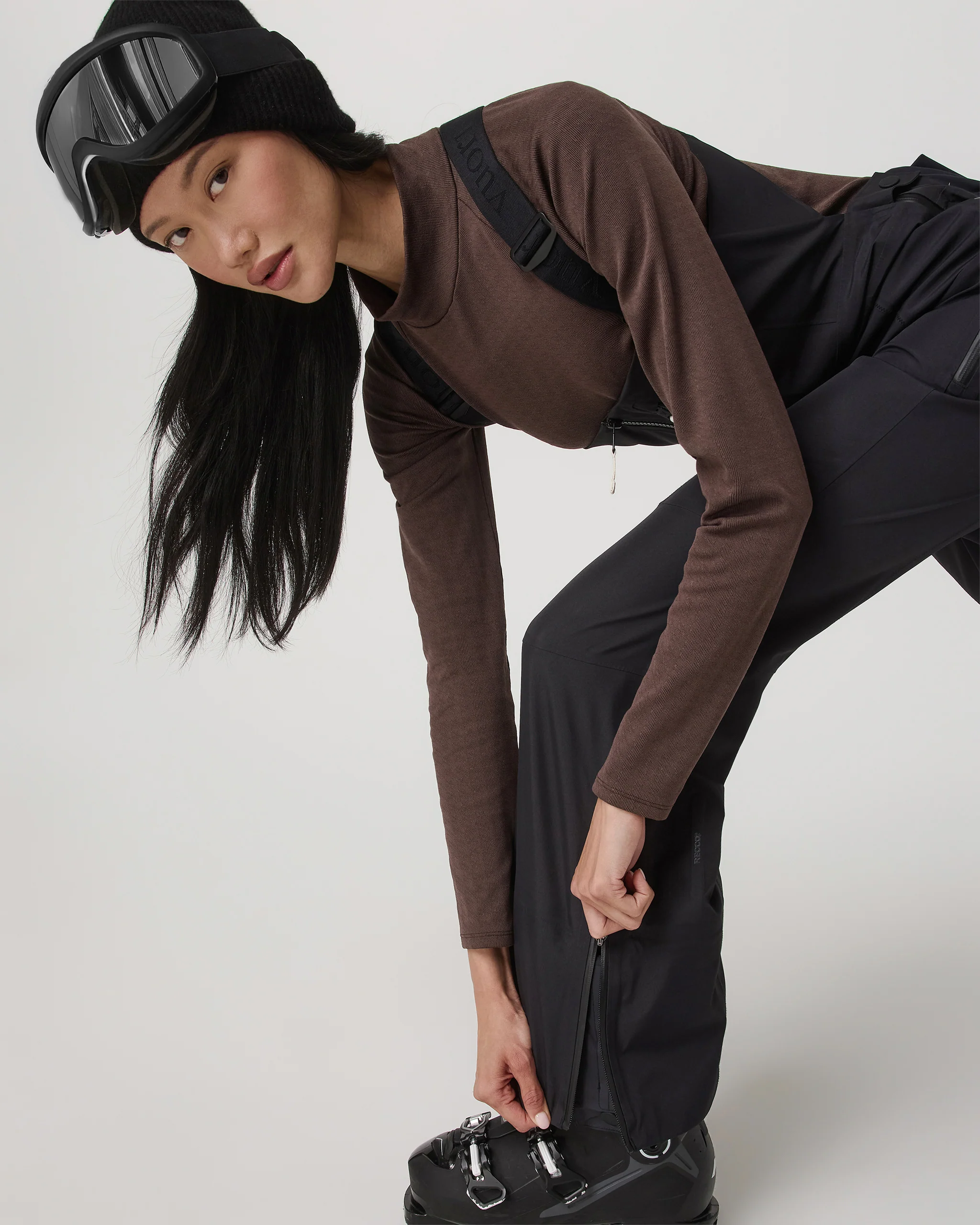 Women's Taika Snow Bib - Vuori Warehouse Sale​