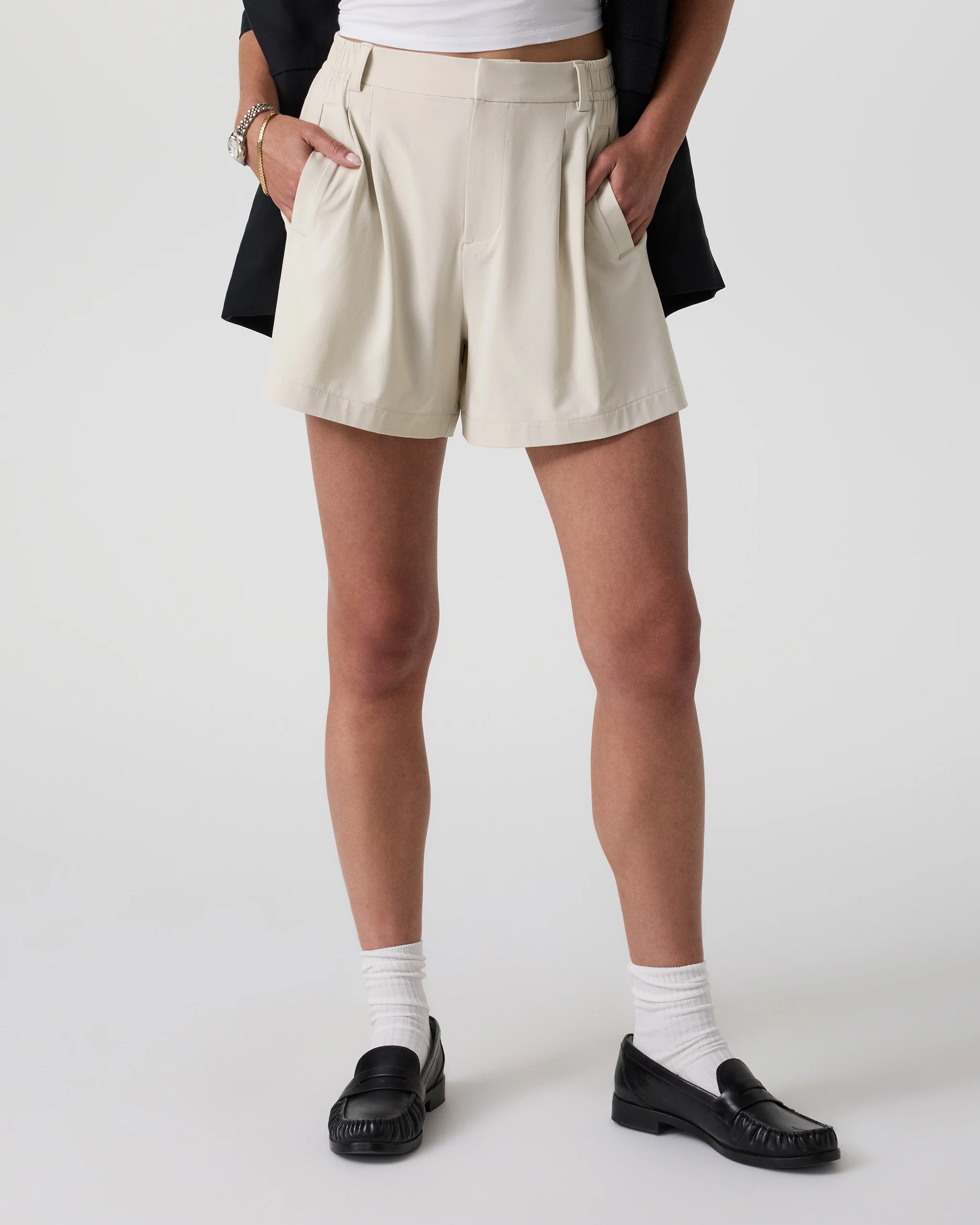 Villa Trouser Shorts - Vuori Warehouse Sale​