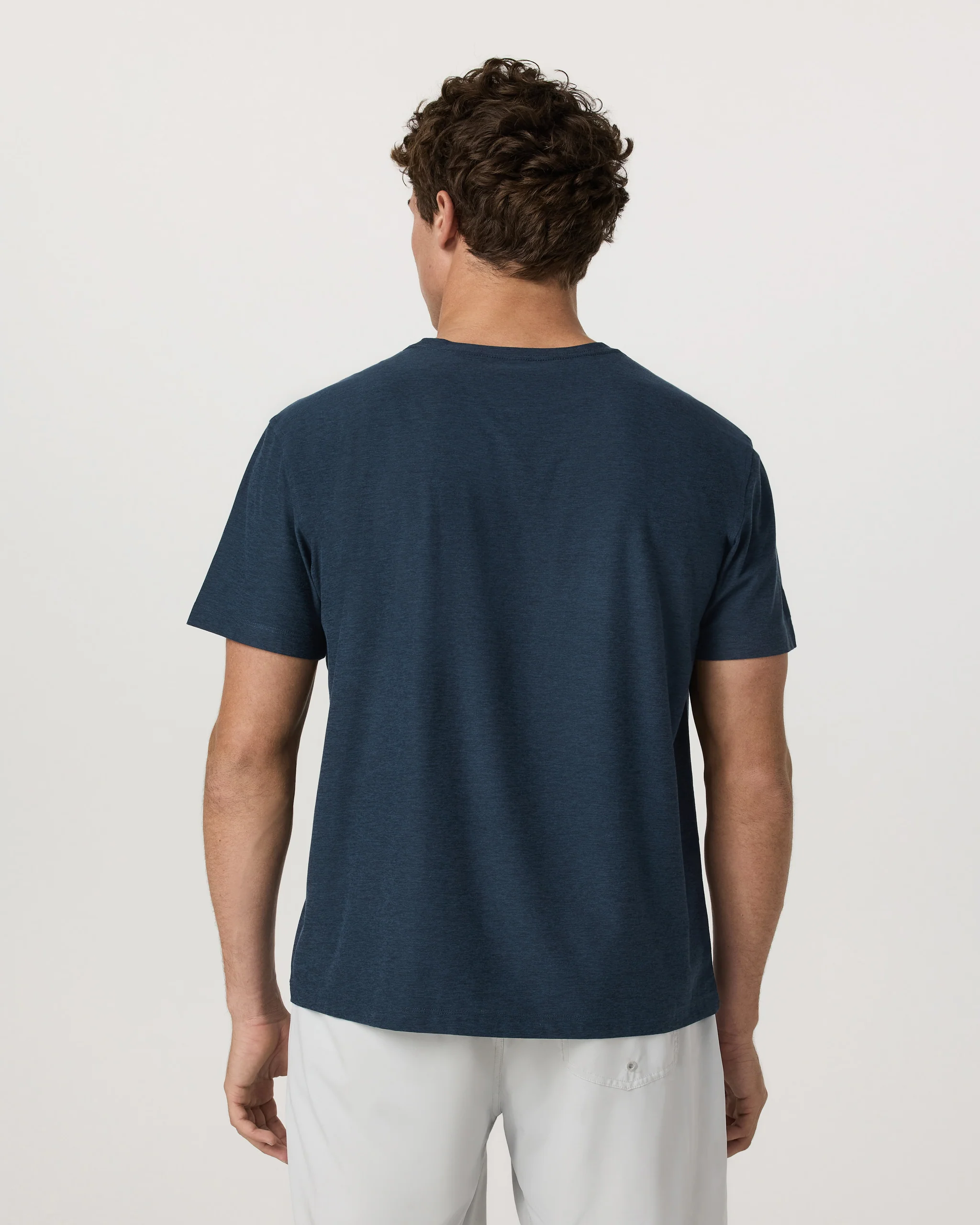 Short Sleeve Strato Tech Tee - Relaxed Fit - Vuori Warehouse Sale​