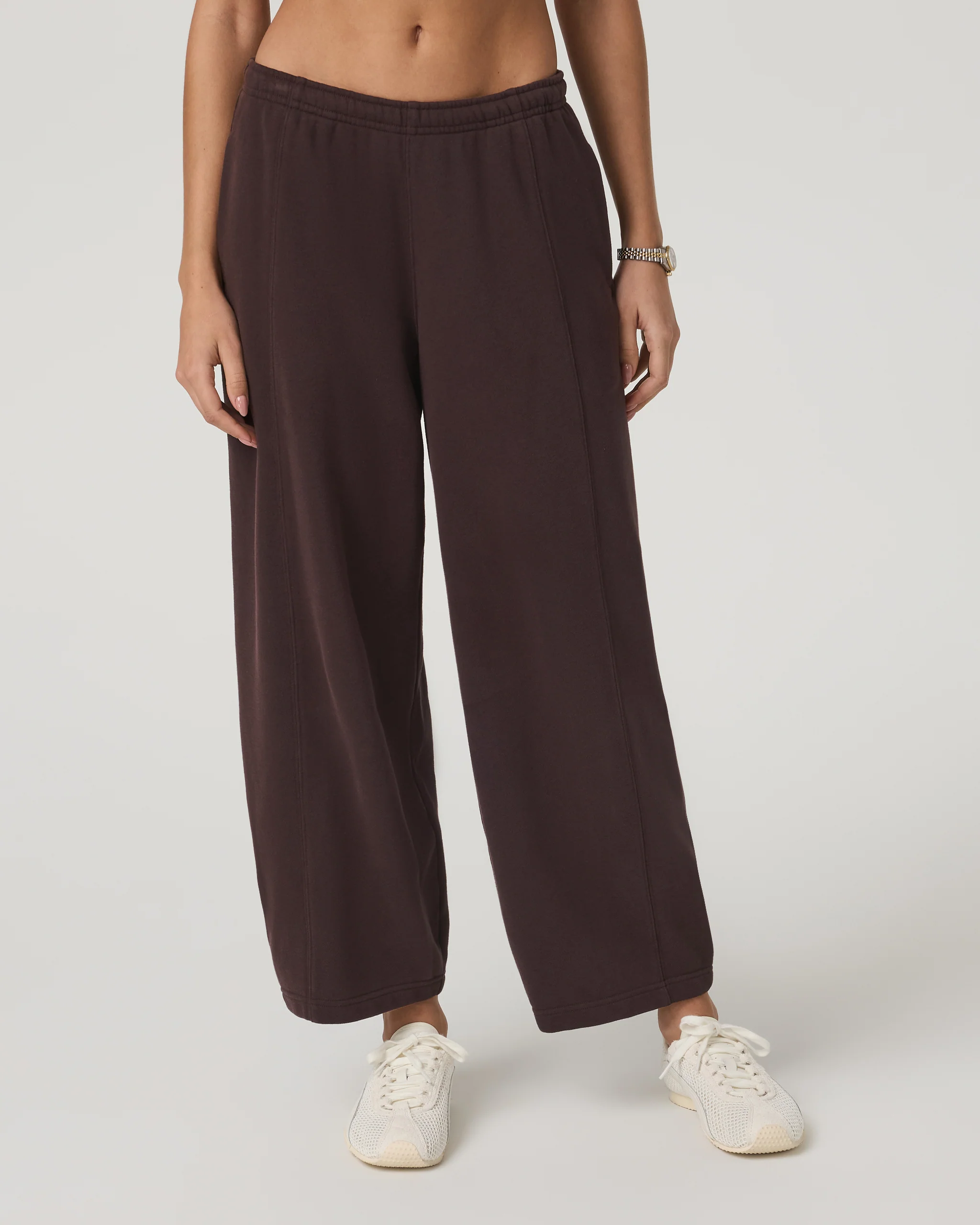 Sedona Barrel Crop Sweatpant - Vuori Warehouse Sale​